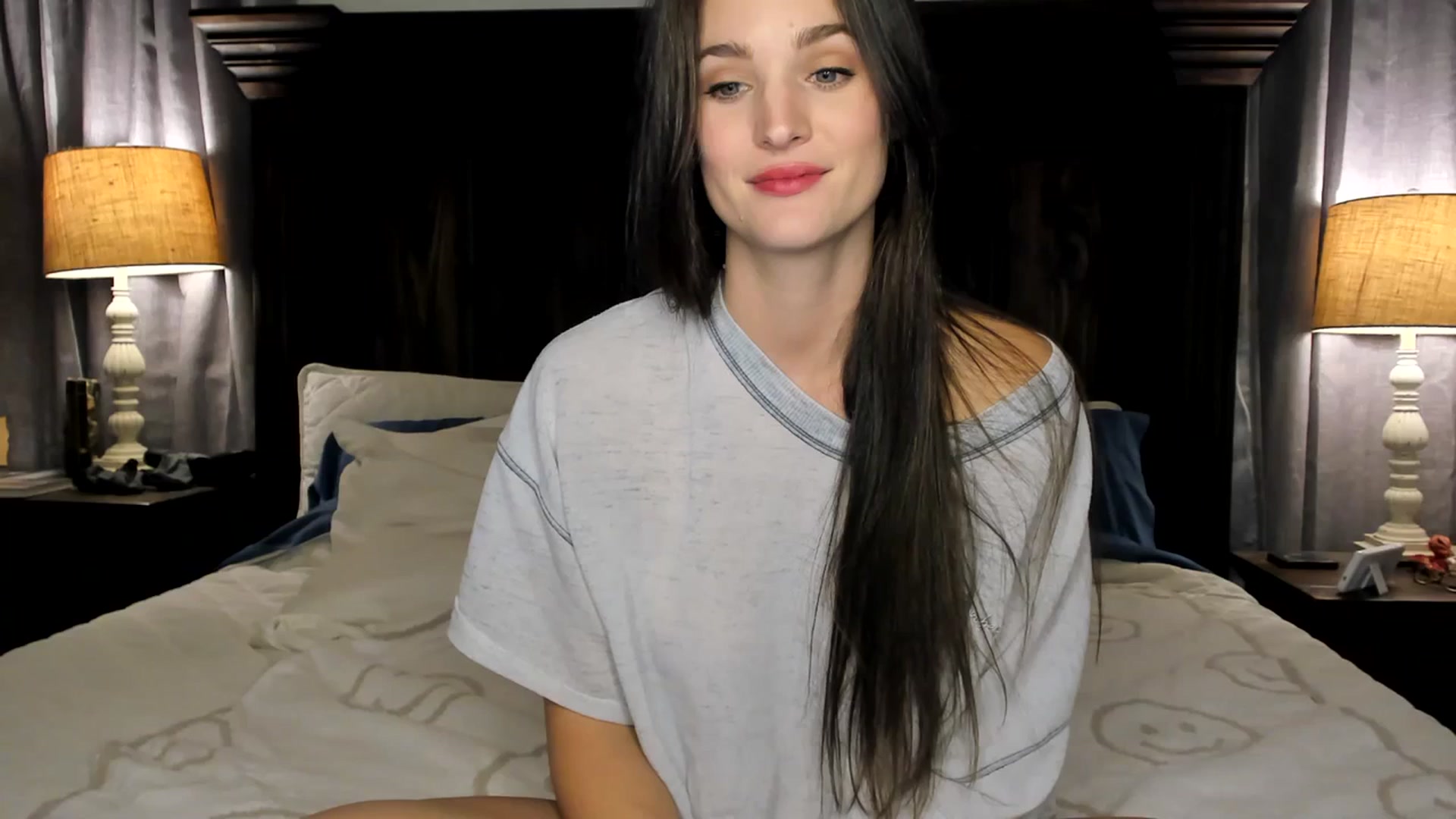 Gallery image thumbnail from Ember_Lynne's myfreecams stream on, 01/06/2024, 05:32 image 5 of 20