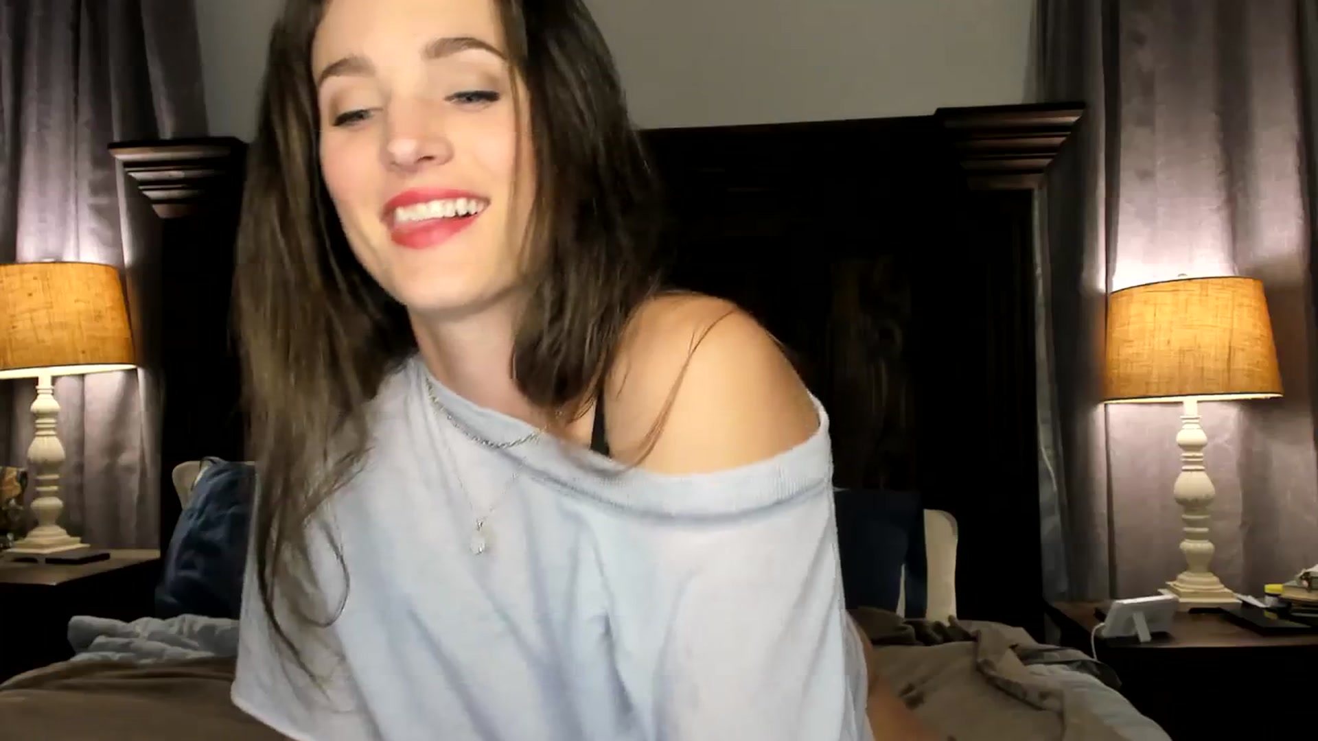 Gallery image thumbnail from Ember_Lynne's myfreecams stream on, 04/12/2024, 02:36 image 2 of 20