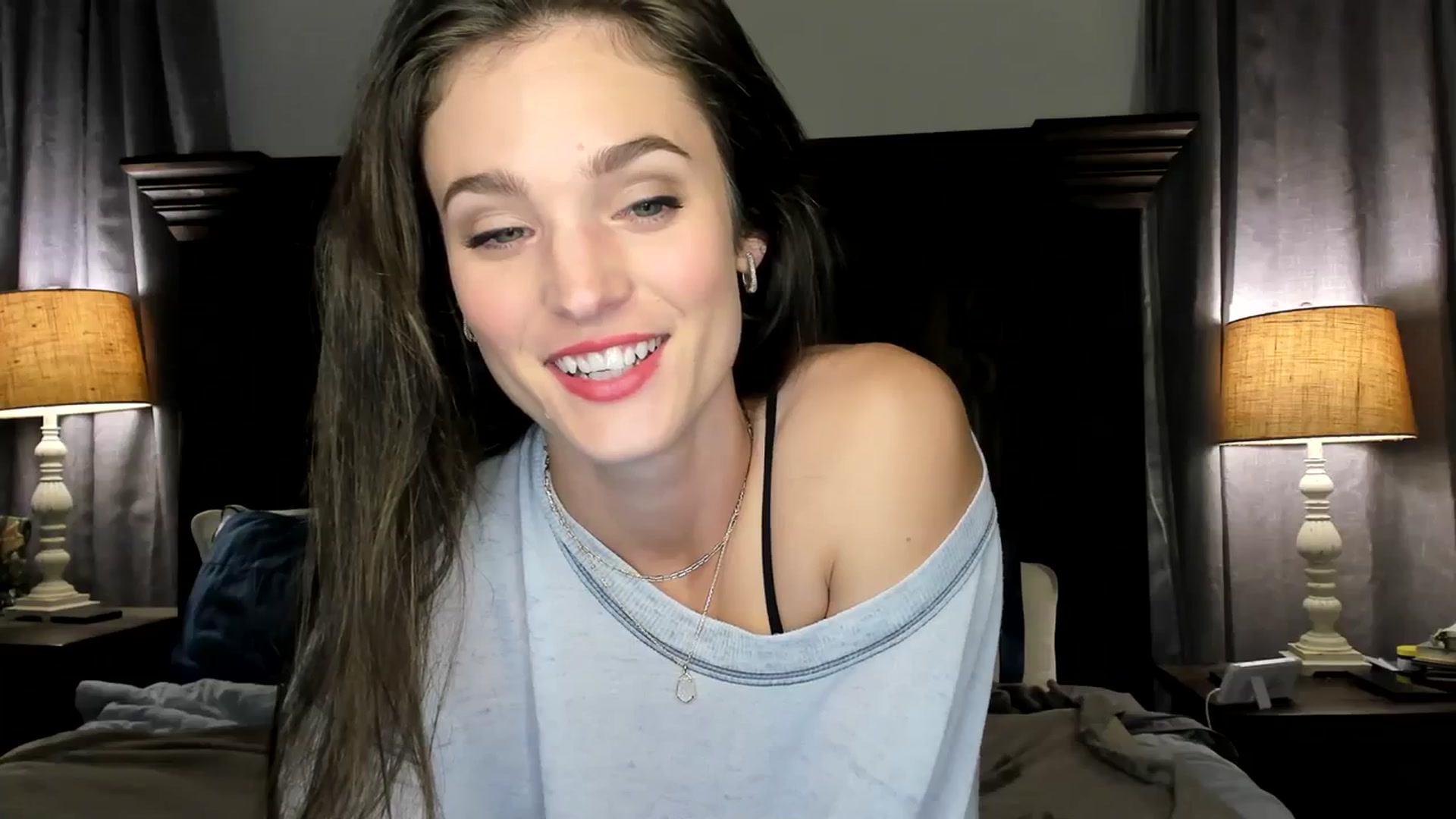 Gallery image thumbnail from Ember_Lynne's myfreecams stream on, 04/12/2024, 02:36 image 4 of 20