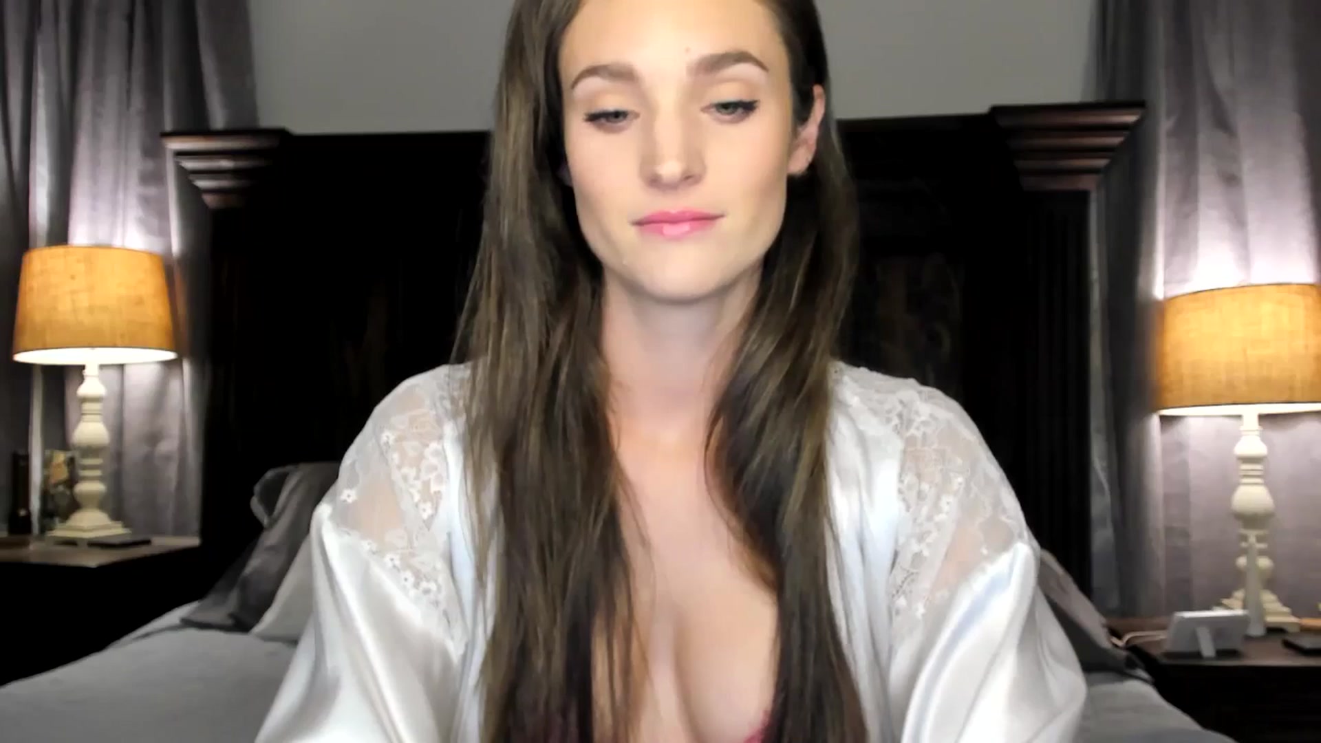 Gallery image thumbnail from Ember_Lynne's myfreecams stream on, 05/16/2024, 01:43 image 12 of 20