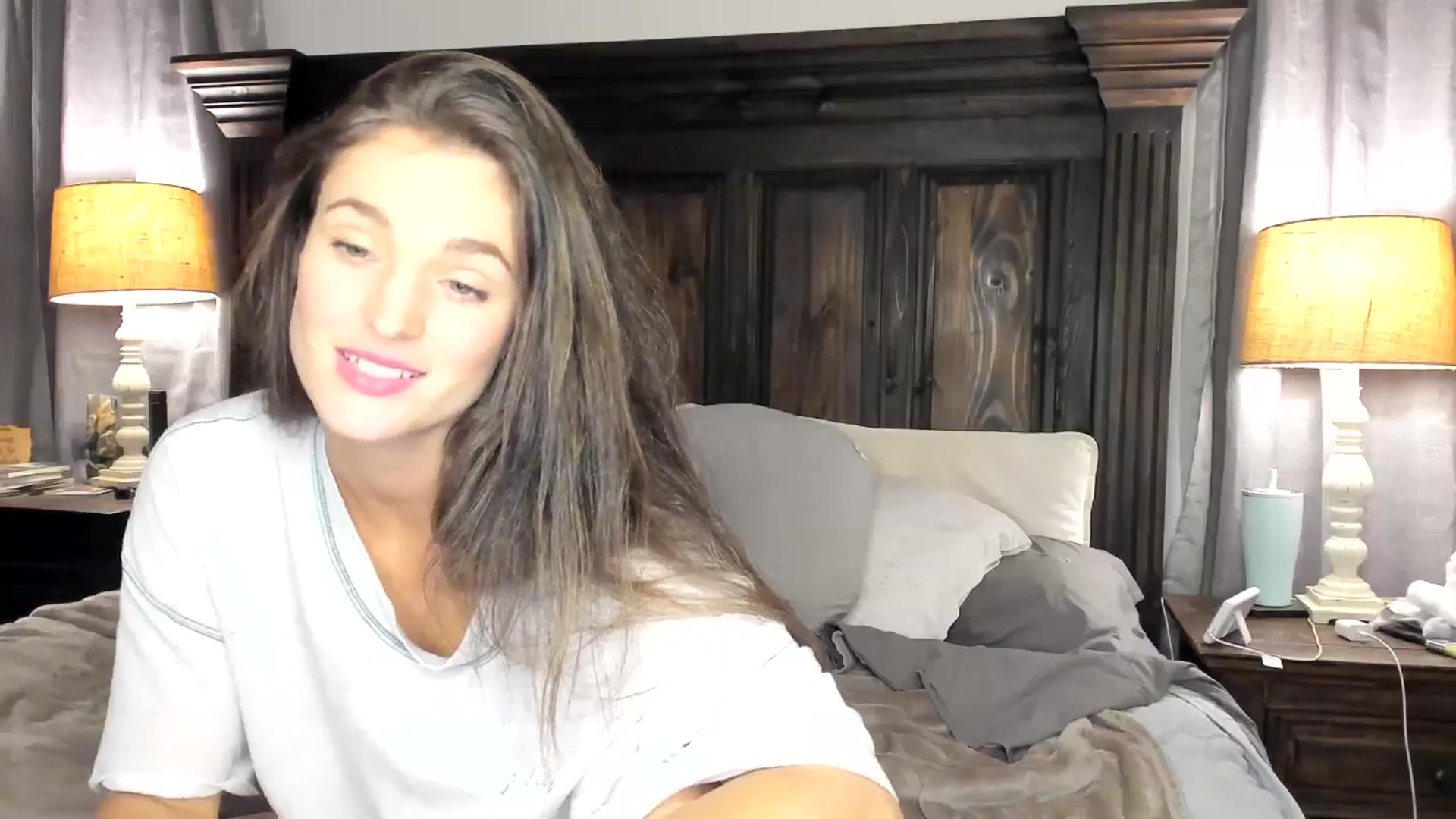 Gallery image thumbnail from Ember_Lynne's myfreecams stream on, 10/29/2024, 03:07 image 15 of 20