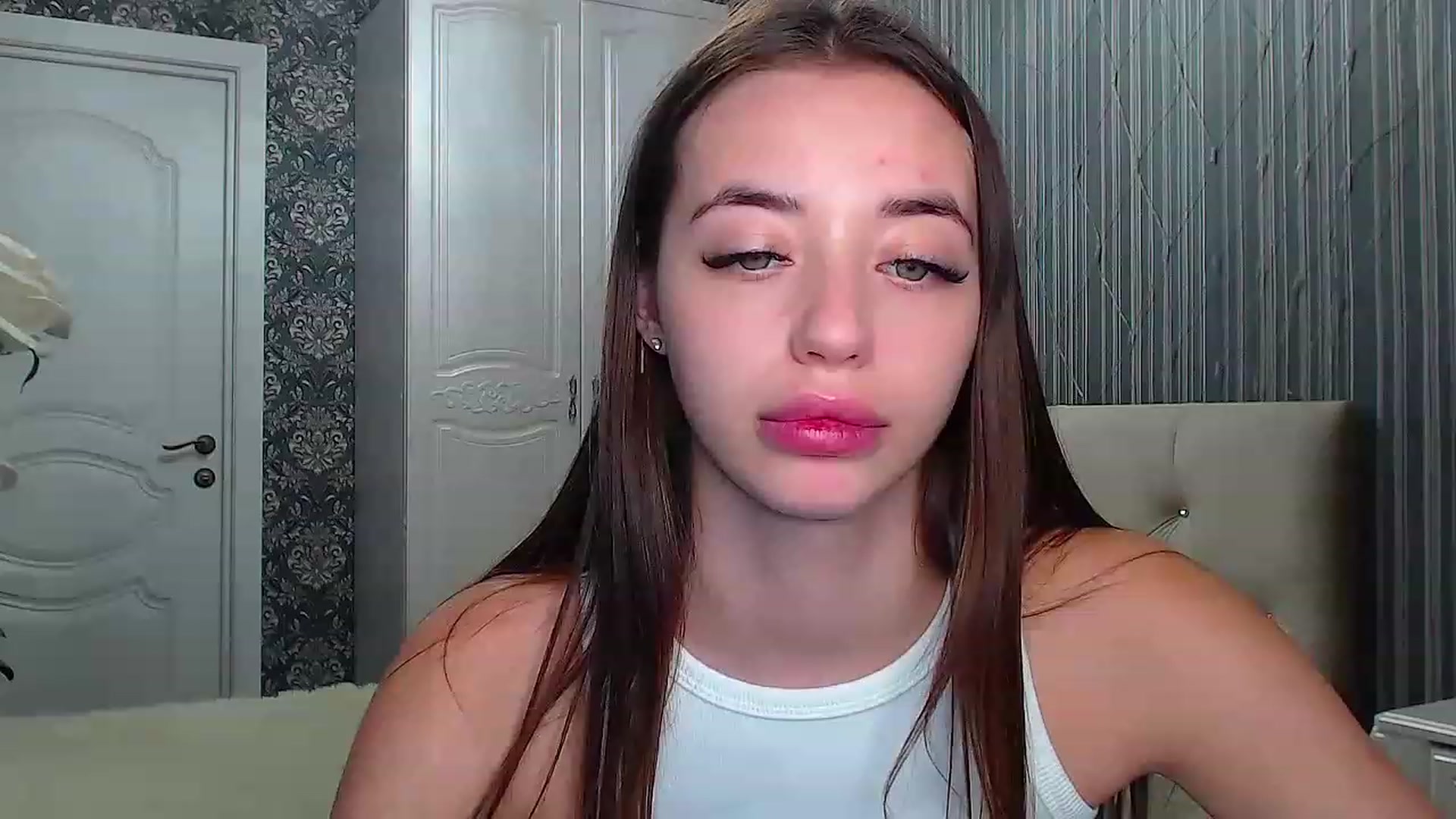 Gallery image thumbnail from EmeraldLilyyy's myfreecams stream on, 12/04/2022, 14:02 image 1 of 20