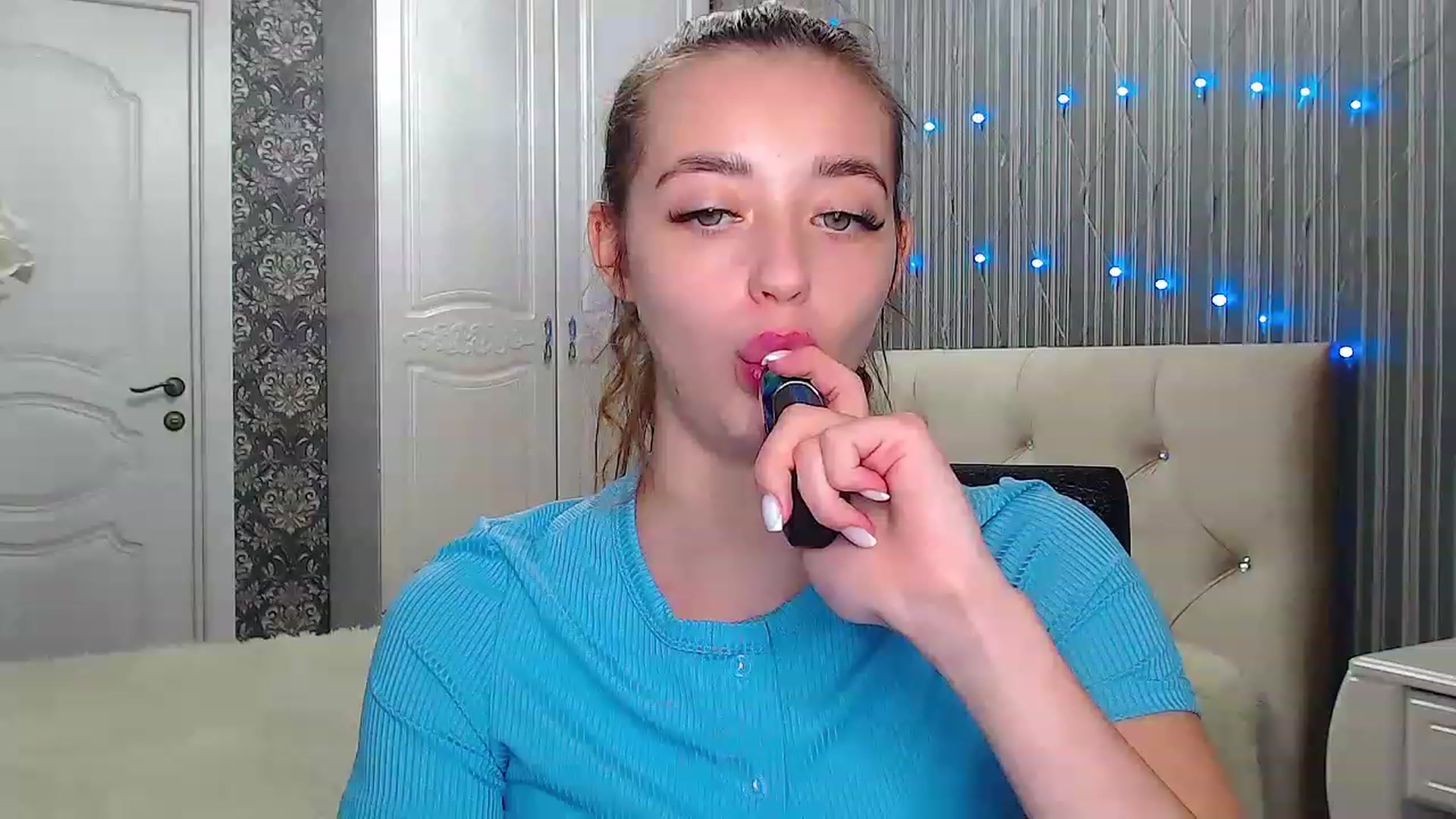 Gallery image thumbnail from EmeraldLilyyy's myfreecams stream on, 12/07/2022, 13:59 image 15 of 20