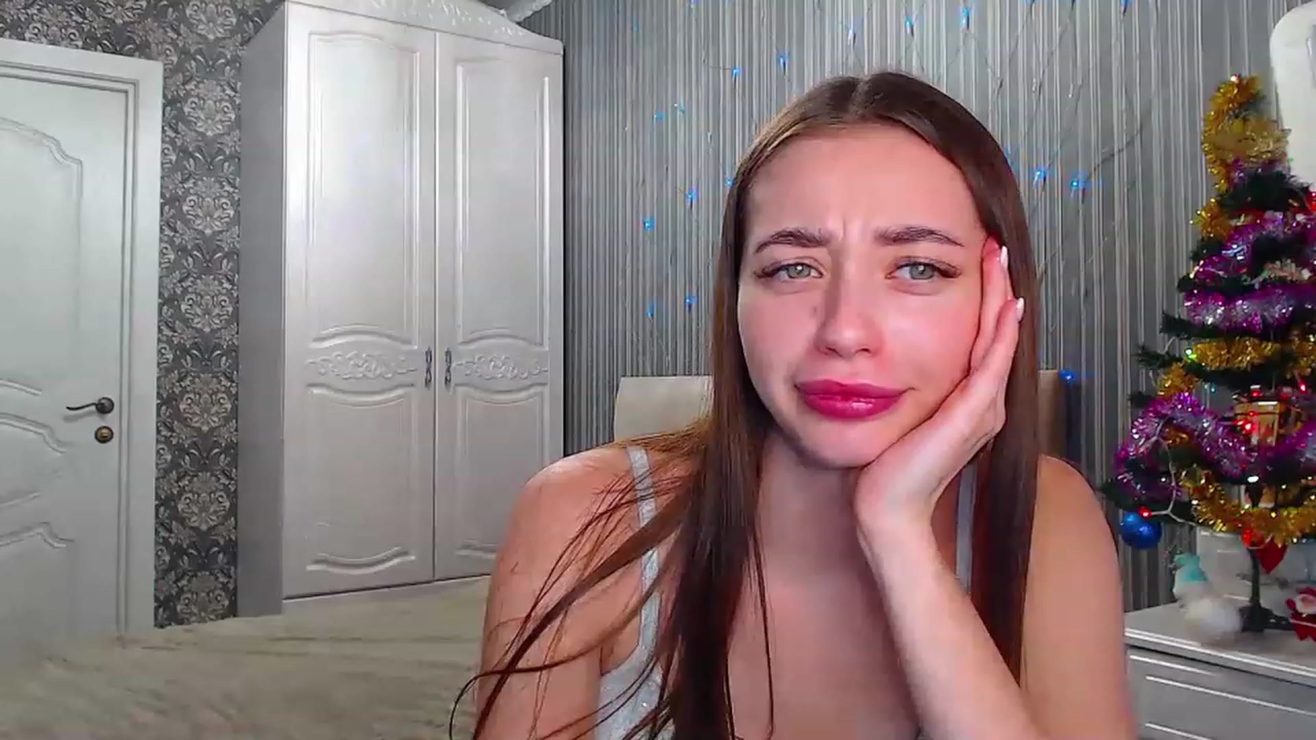 Gallery image thumbnail from EmeraldLilyyy's myfreecams stream on, 12/27/2022, 12:08 image 1 of 20