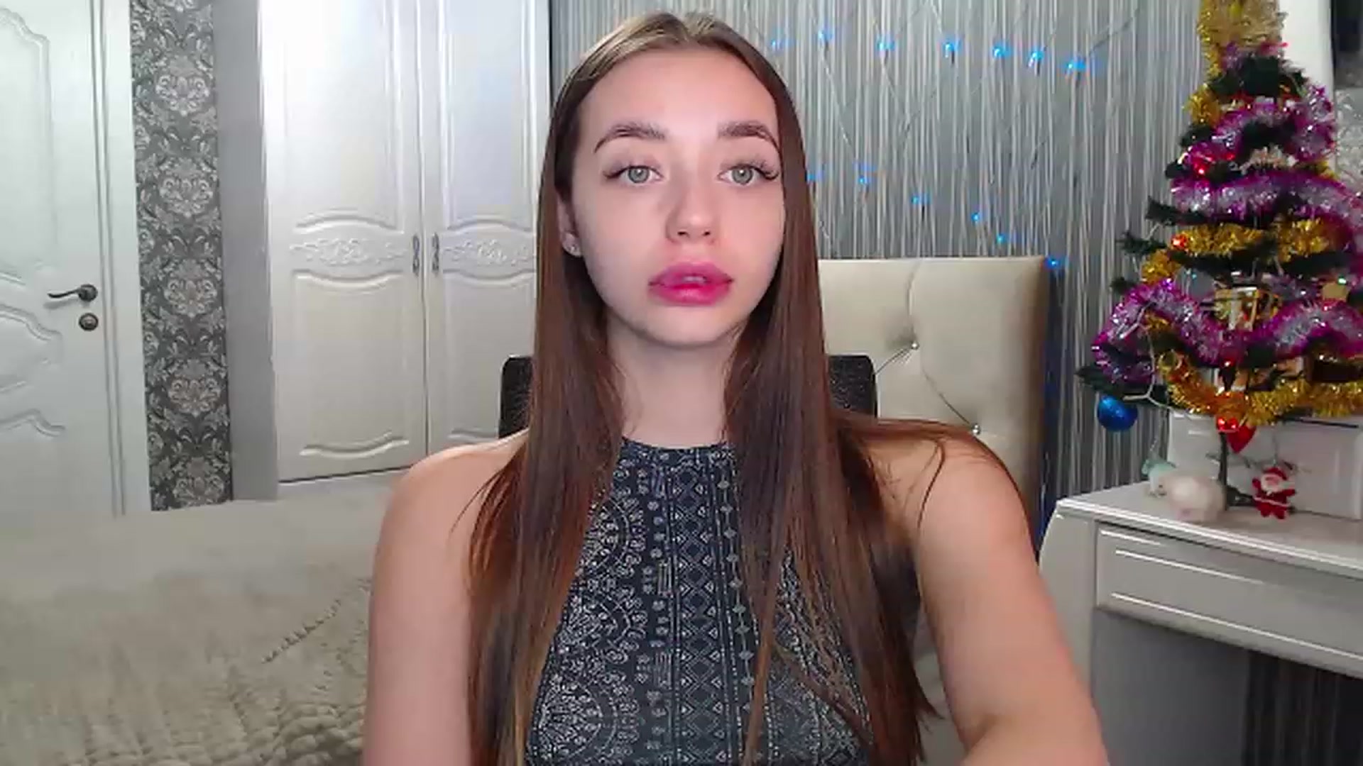 Gallery image thumbnail from EmeraldLilyyy's myfreecams stream on, 12/28/2022, 08:24 image 17 of 20