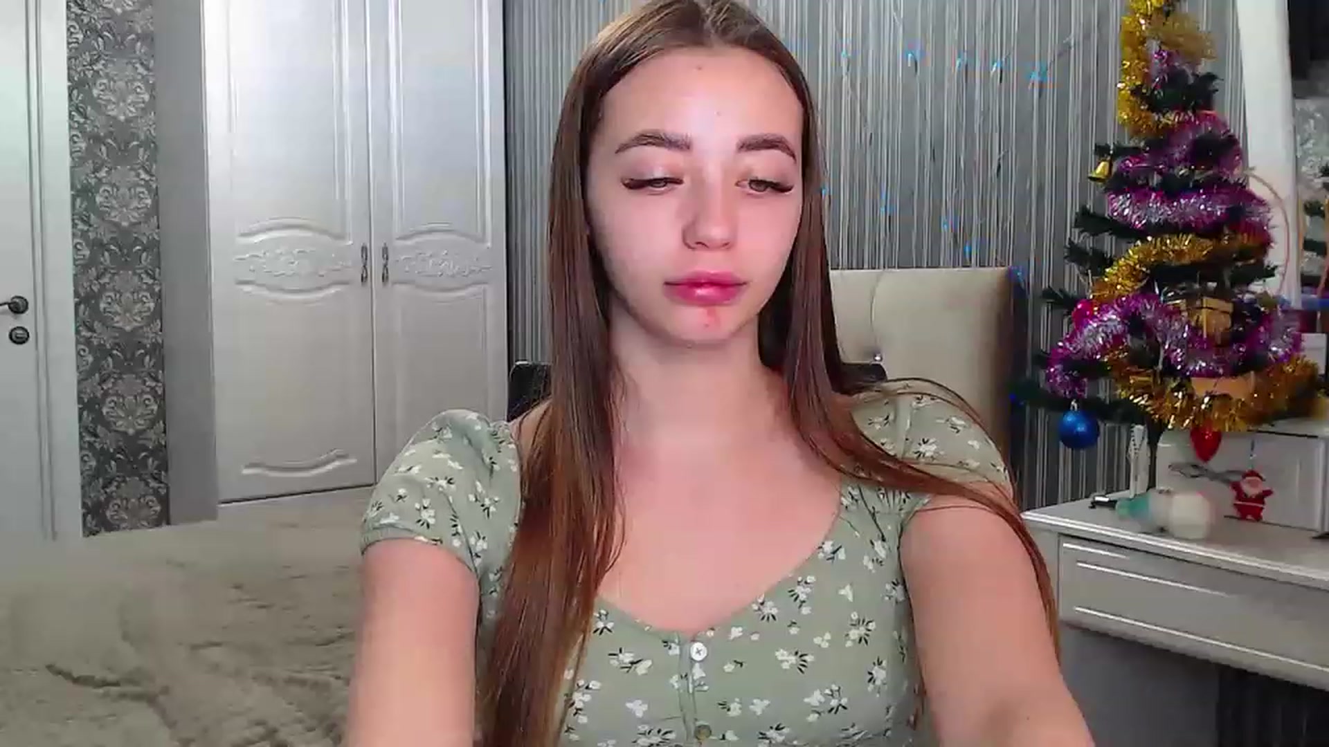 Gallery image thumbnail from EmeraldLilyyy's myfreecams stream on, 01/09/2023, 09:46 image 4 of 20