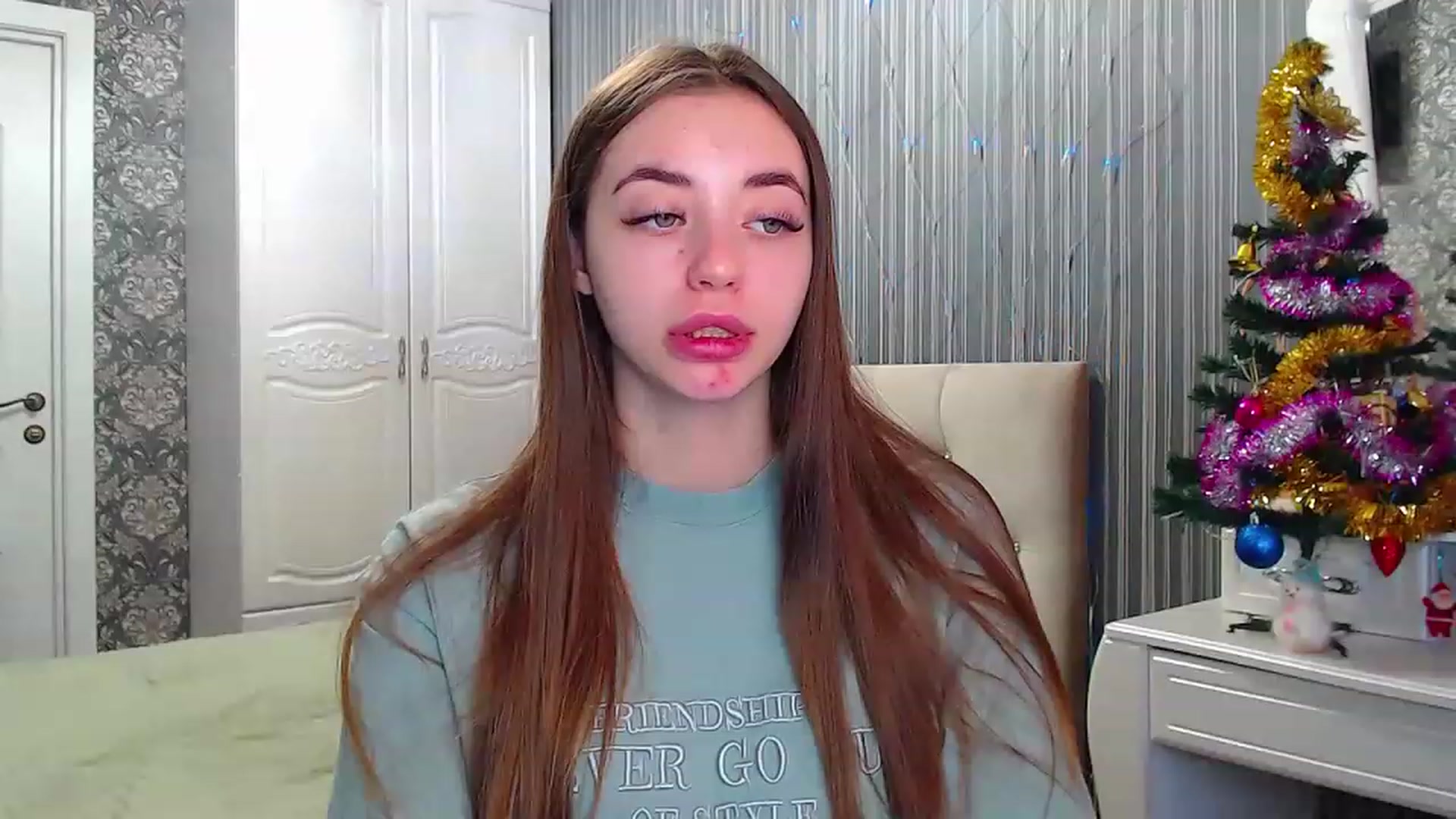 Gallery image thumbnail from EmeraldLilyyy's myfreecams stream on, 01/10/2023, 09:34 image 13 of 20