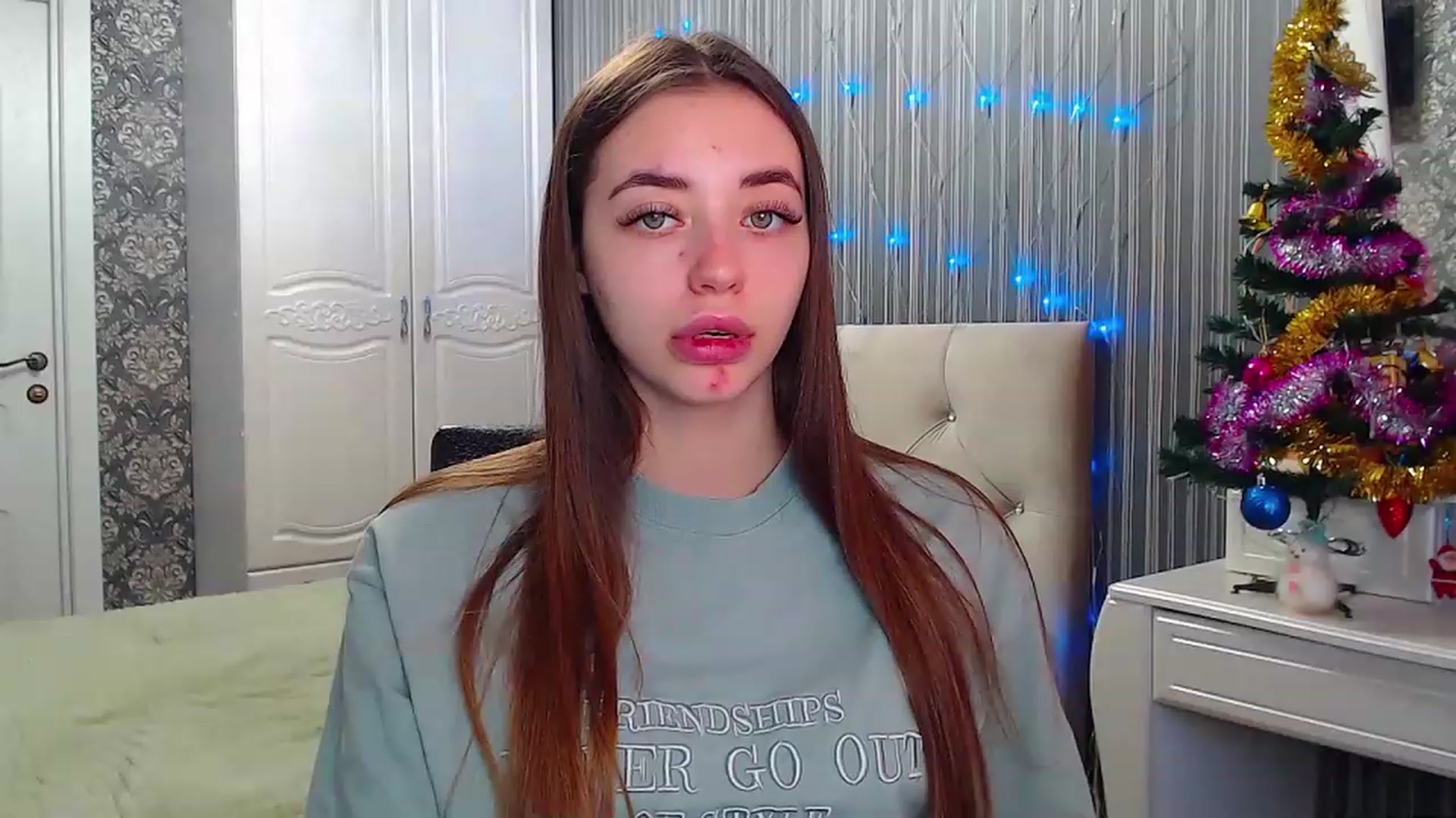 Gallery image thumbnail from EmeraldLilyyy's myfreecams stream on, 01/10/2023, 09:34 image 8 of 20