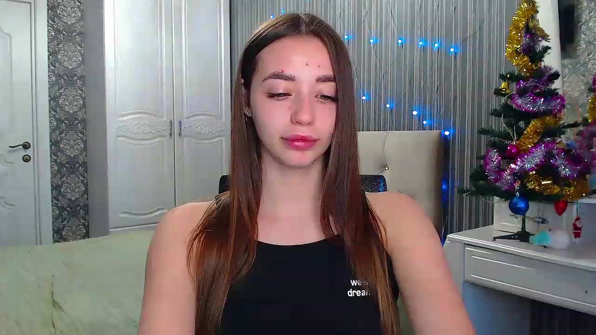 Gallery image thumbnail from EmeraldLilyyy's myfreecams stream on, 01/15/2023, 08:59 image 13 of 20