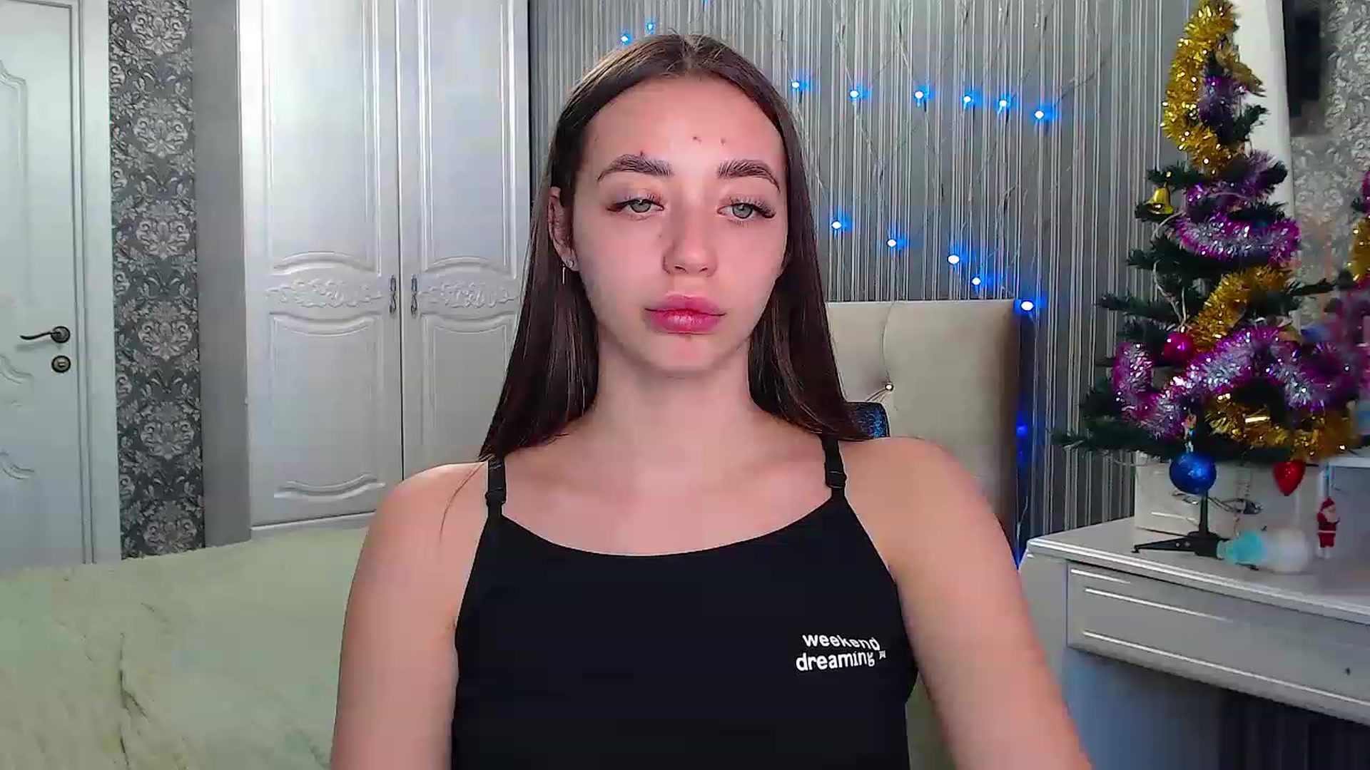 Gallery image thumbnail from EmeraldLilyyy's myfreecams stream on, 01/15/2023, 08:59 image 18 of 20