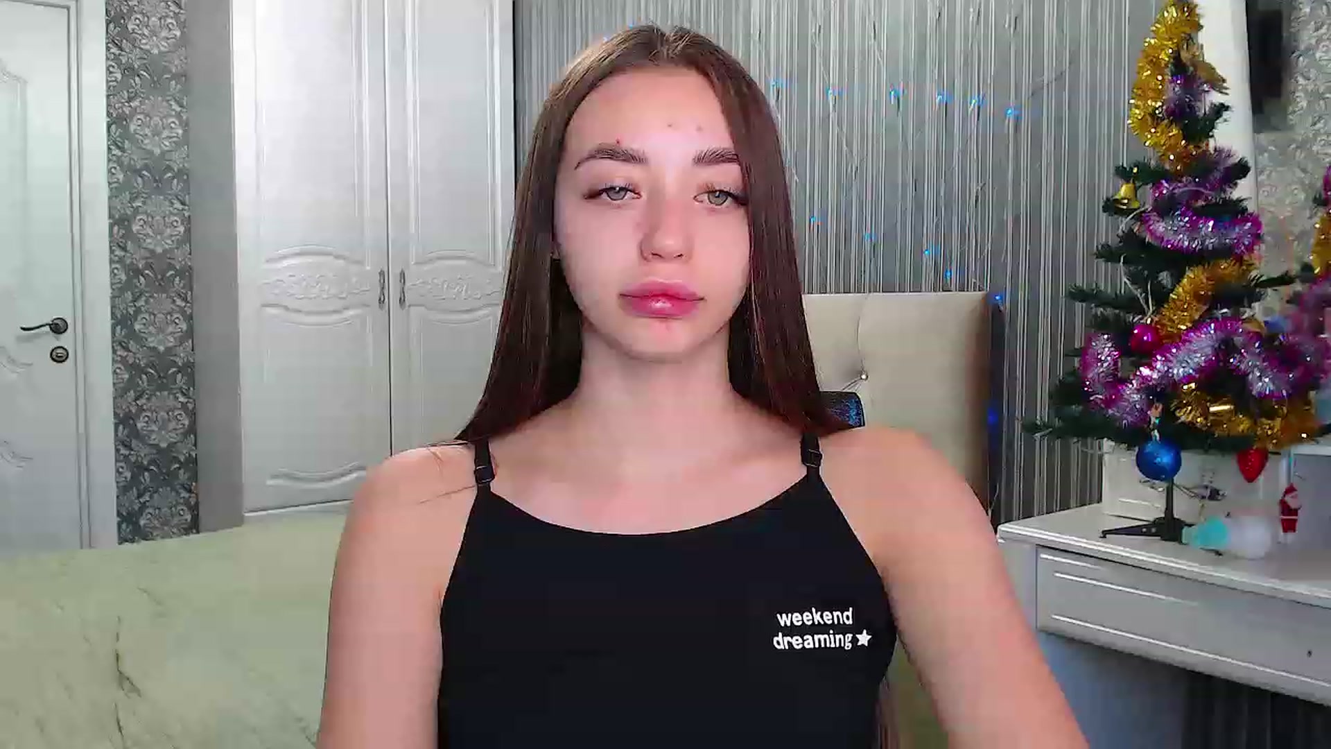 Gallery image thumbnail from EmeraldLilyyy's myfreecams stream on, 01/15/2023, 08:59 image 1 of 20