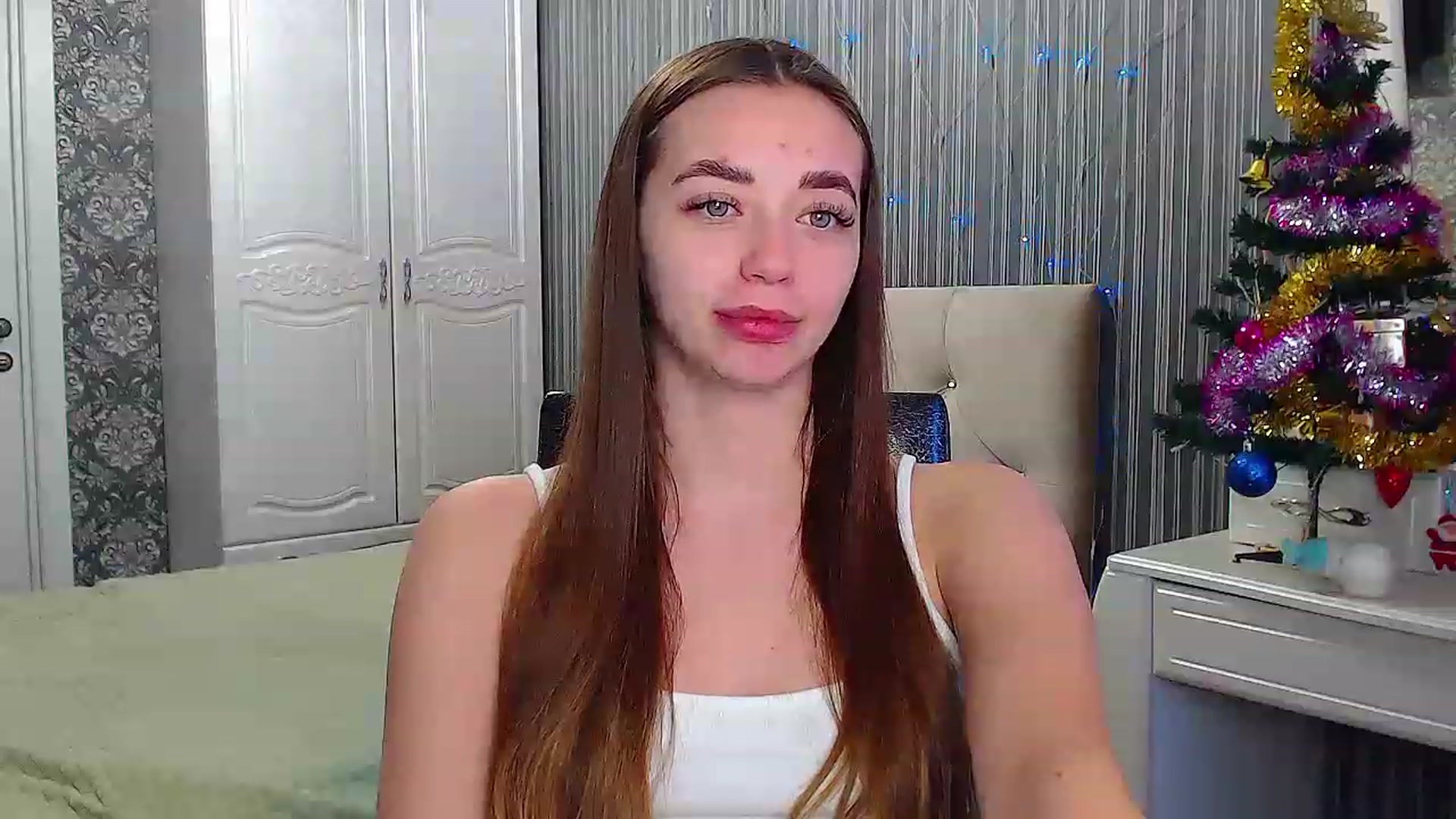 Gallery image thumbnail from EmeraldLilyyy's myfreecams stream on, 01/16/2023, 09:27 image 12 of 20