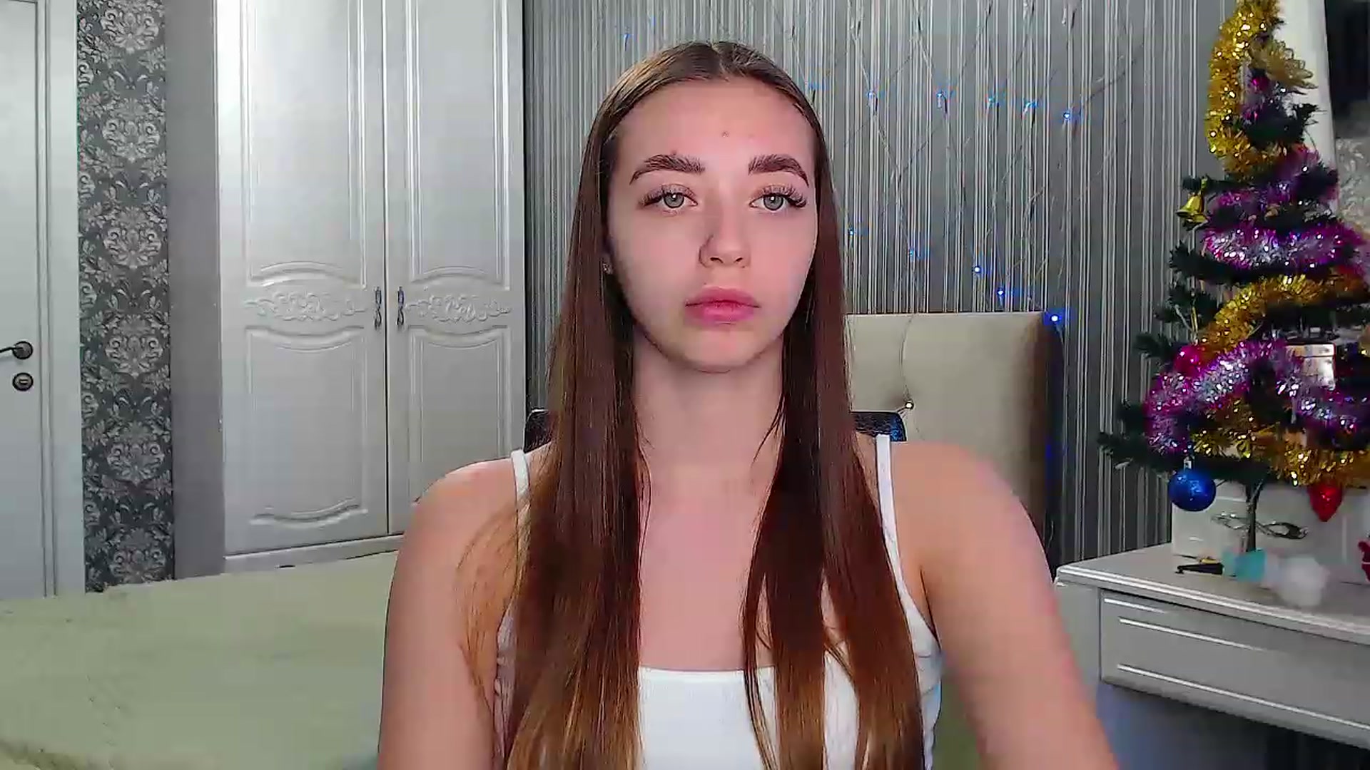 Gallery image thumbnail from EmeraldLilyyy's myfreecams stream on, 01/16/2023, 09:27 image 15 of 20