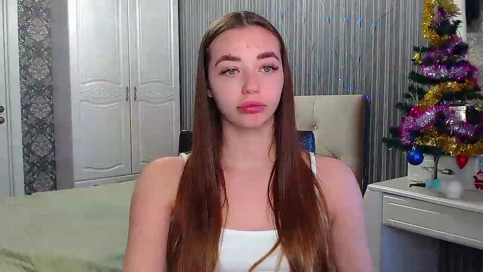 Gallery image thumbnail from EmeraldLilyyy's myfreecams stream on, 01/16/2023, 09:27 image 10 of 20