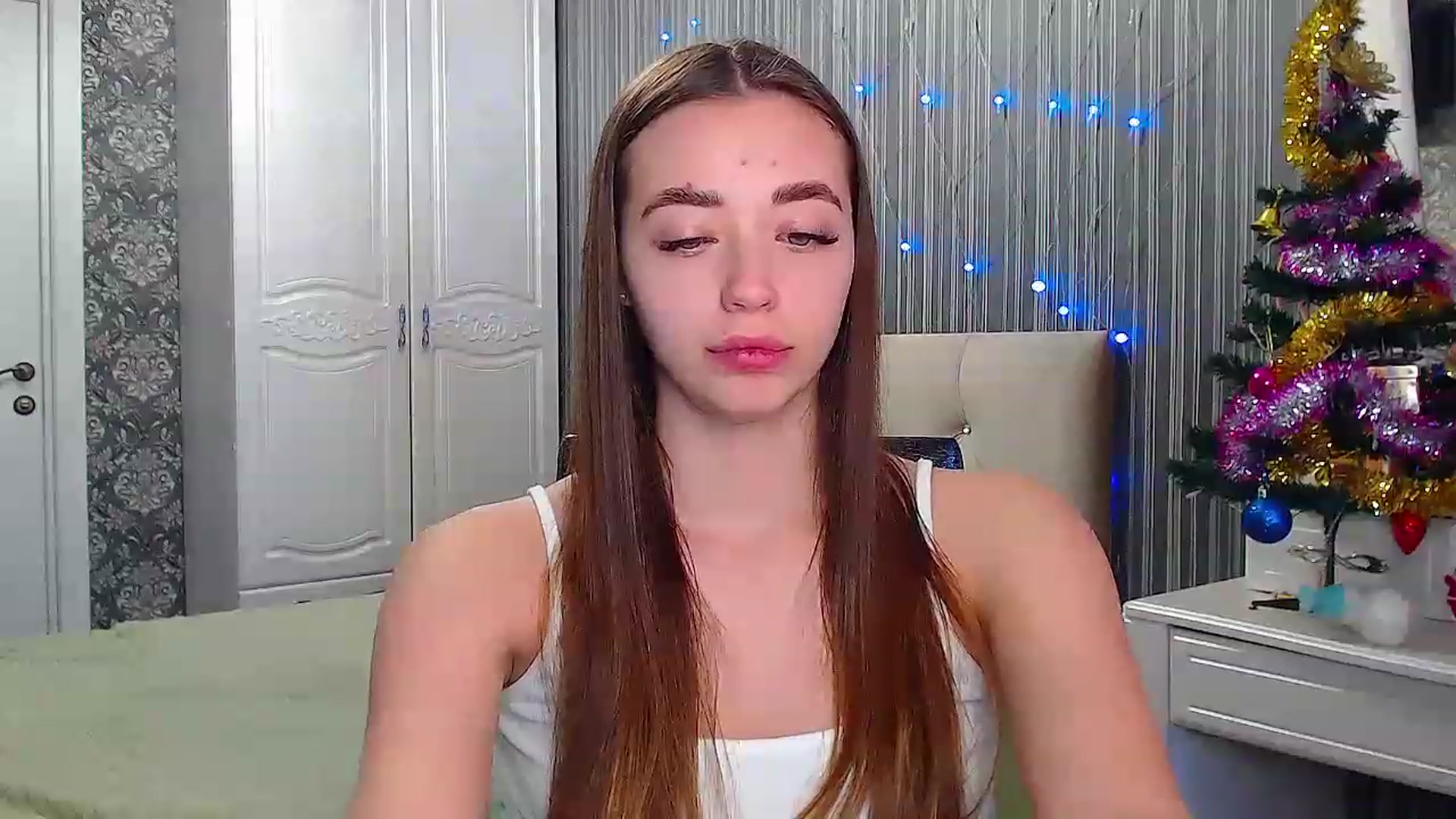 Gallery image thumbnail from EmeraldLilyyy's myfreecams stream on, 01/16/2023, 09:27 image 19 of 20