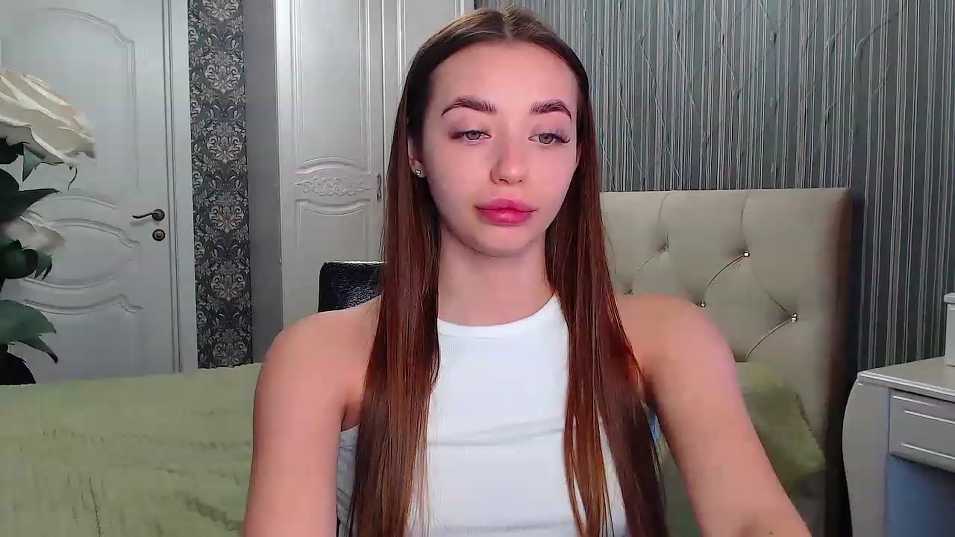 Gallery image thumbnail from EmeraldLilyyy's myfreecams stream on, 01/30/2023, 09:51 image 2 of 20