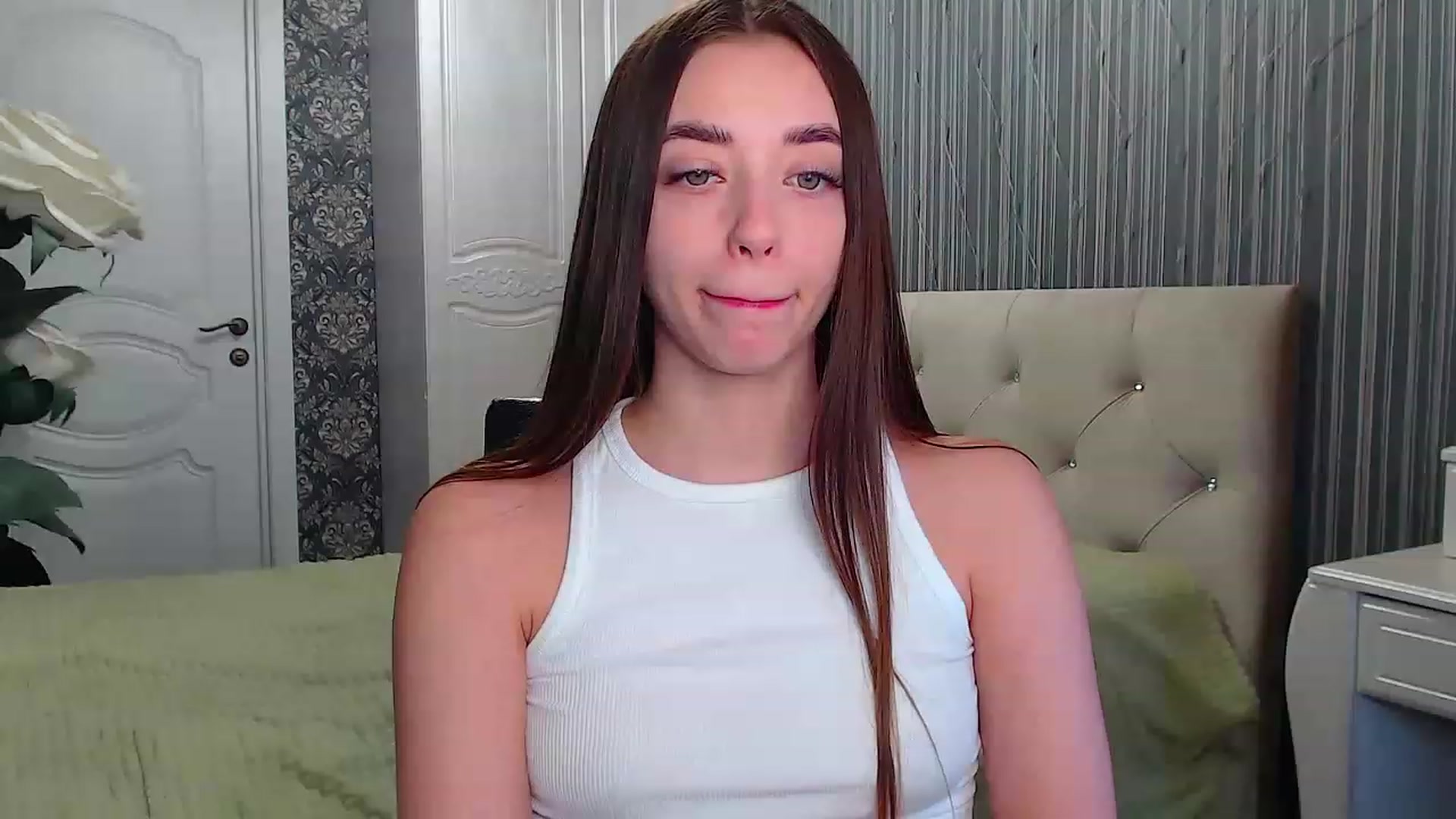 Gallery image thumbnail from EmeraldLilyyy's myfreecams stream on, 01/30/2023, 09:51 image 11 of 20