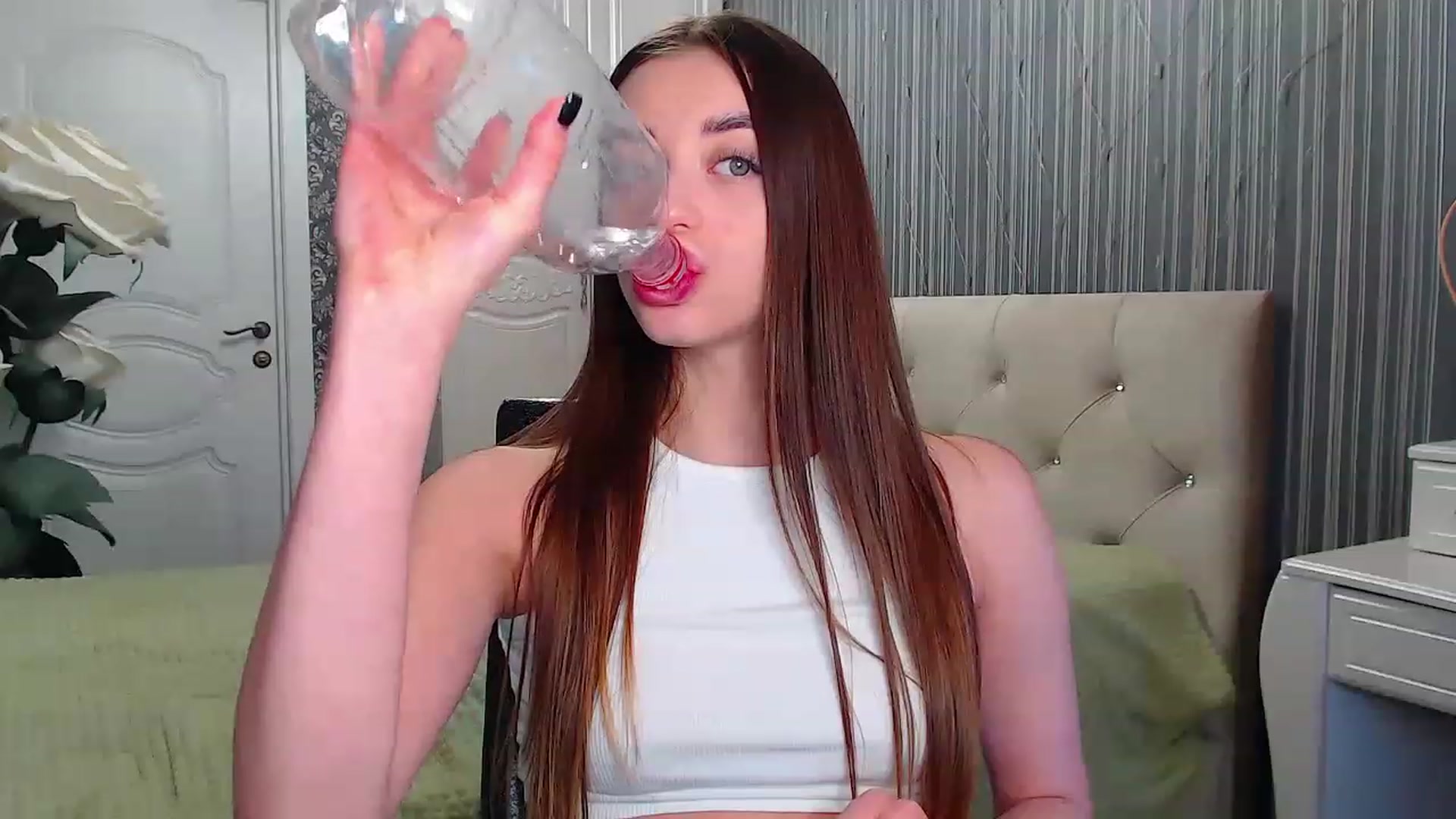 Gallery image thumbnail from EmeraldLilyyy's myfreecams stream on, 01/30/2023, 09:51 image 12 of 20