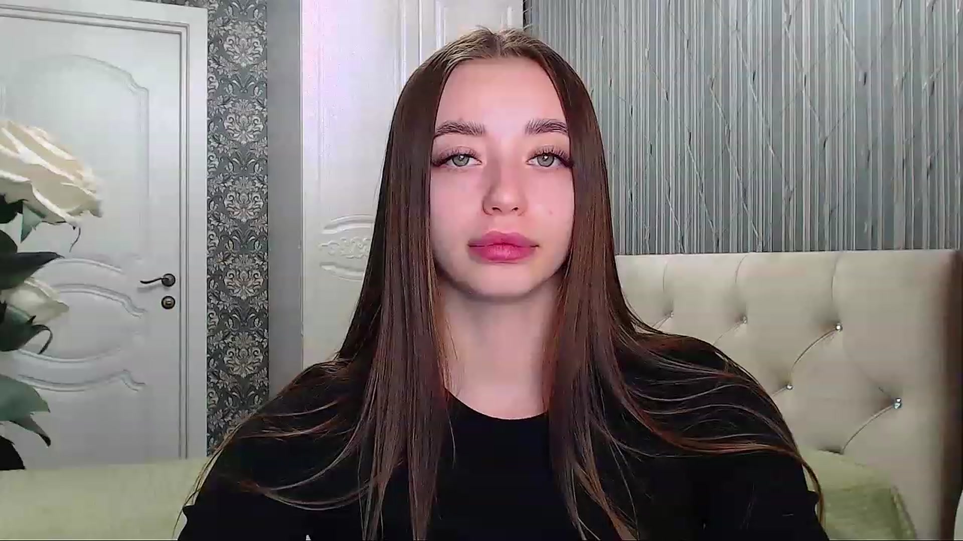 Gallery image thumbnail from EmeraldLilyyy's myfreecams stream on, 02/01/2023, 12:10 image 19 of 20