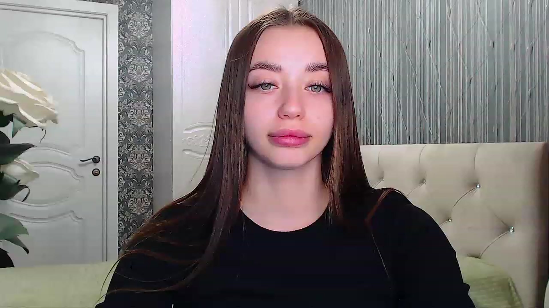 Gallery image thumbnail from EmeraldLilyyy's myfreecams stream on, 02/01/2023, 12:10 image 13 of 20