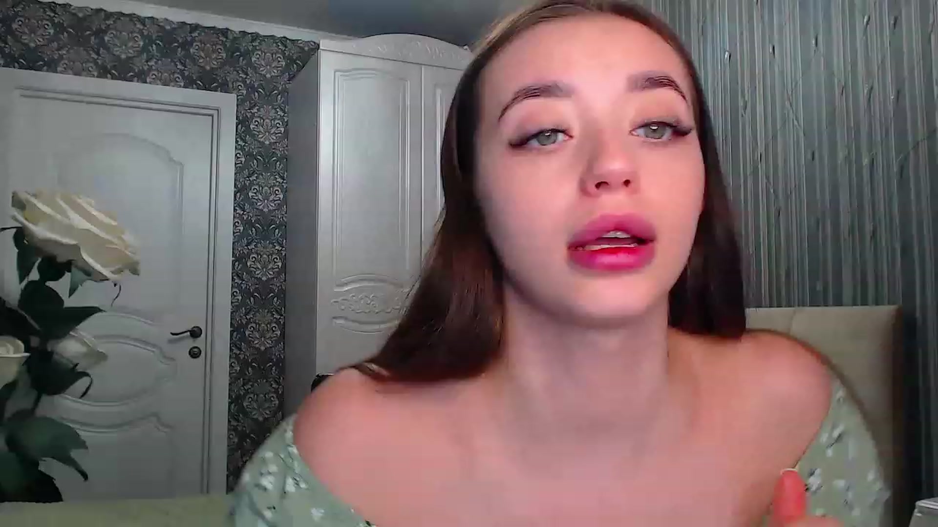 Gallery image thumbnail from EmeraldLilyyy's myfreecams stream on, 02/03/2023, 09:30 image 10 of 20