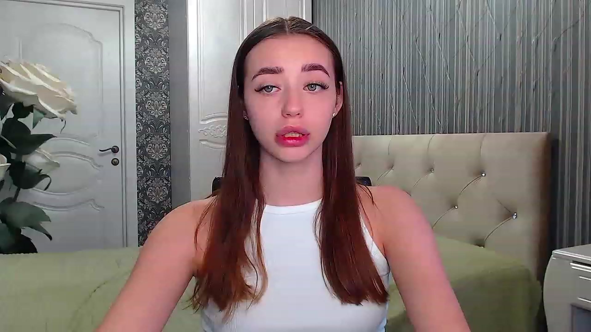 Gallery image thumbnail from EmeraldLilyyy's myfreecams stream on, 02/05/2023, 10:41 image 4 of 20