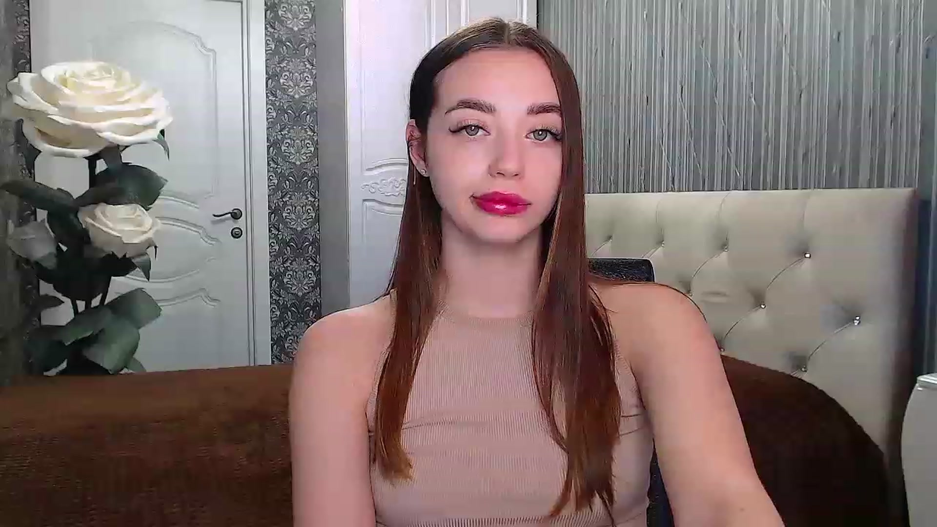 Gallery image thumbnail from EmeraldLilyyy's myfreecams stream on, 02/06/2023, 11:03 image 10 of 20