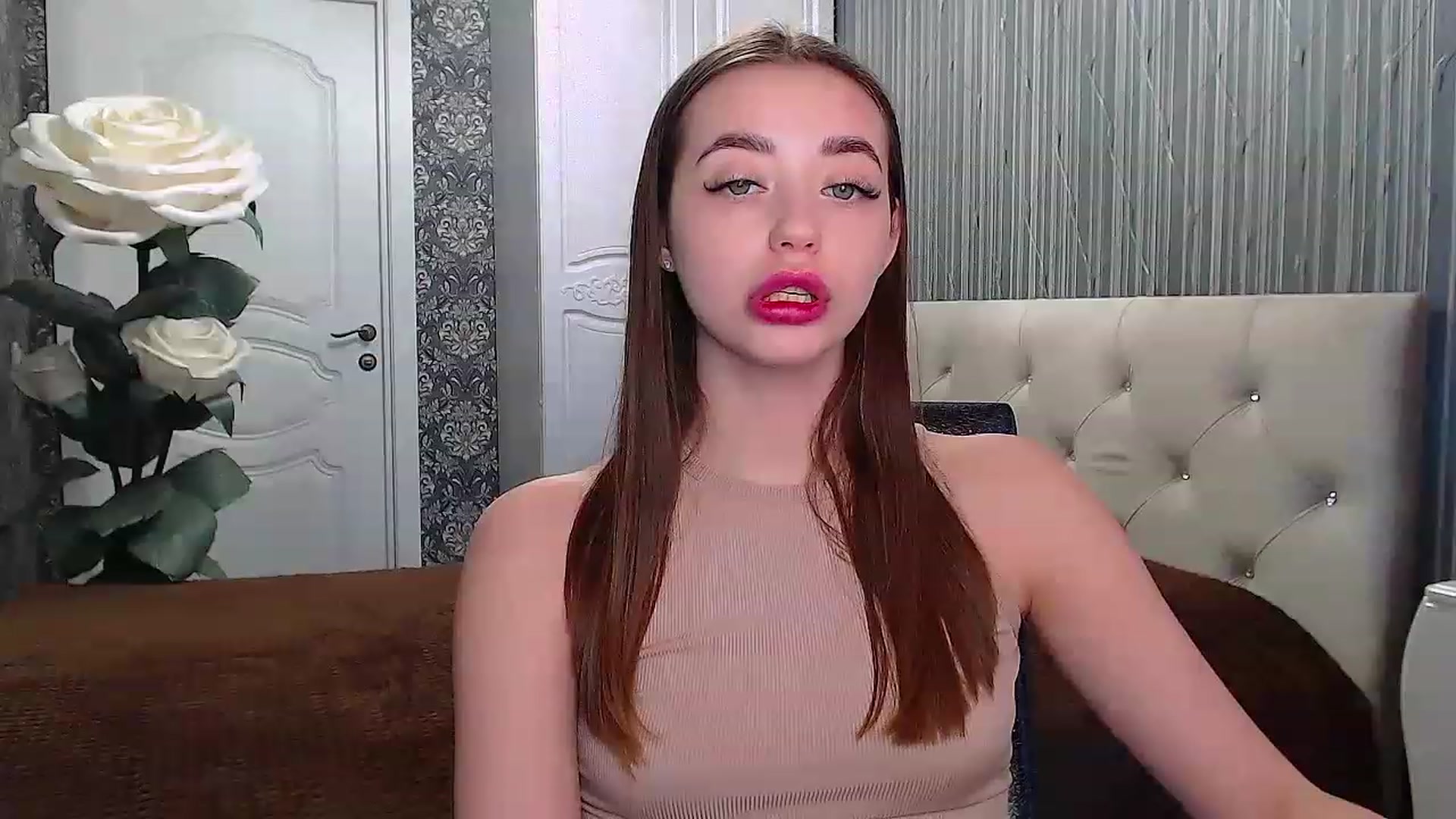 Gallery image thumbnail from EmeraldLilyyy's myfreecams stream on, 02/06/2023, 11:03 image 2 of 20