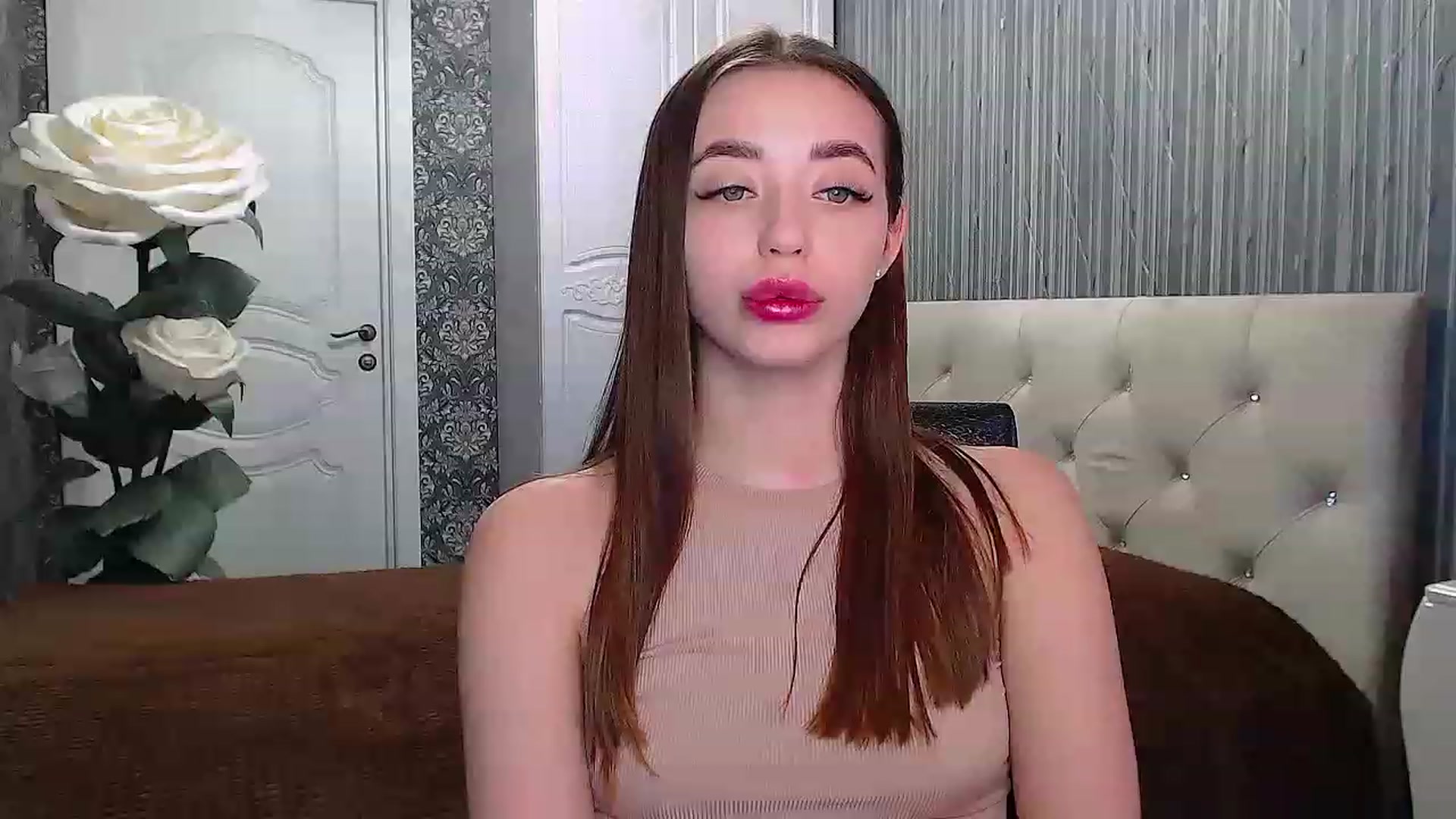 Gallery image thumbnail from EmeraldLilyyy's myfreecams stream on, 02/06/2023, 11:03 image 14 of 20