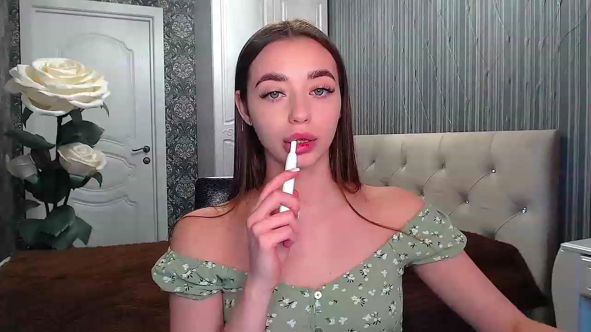Gallery image thumbnail from EmeraldLilyyy's myfreecams stream on, 02/10/2023, 12:07 image 14 of 20