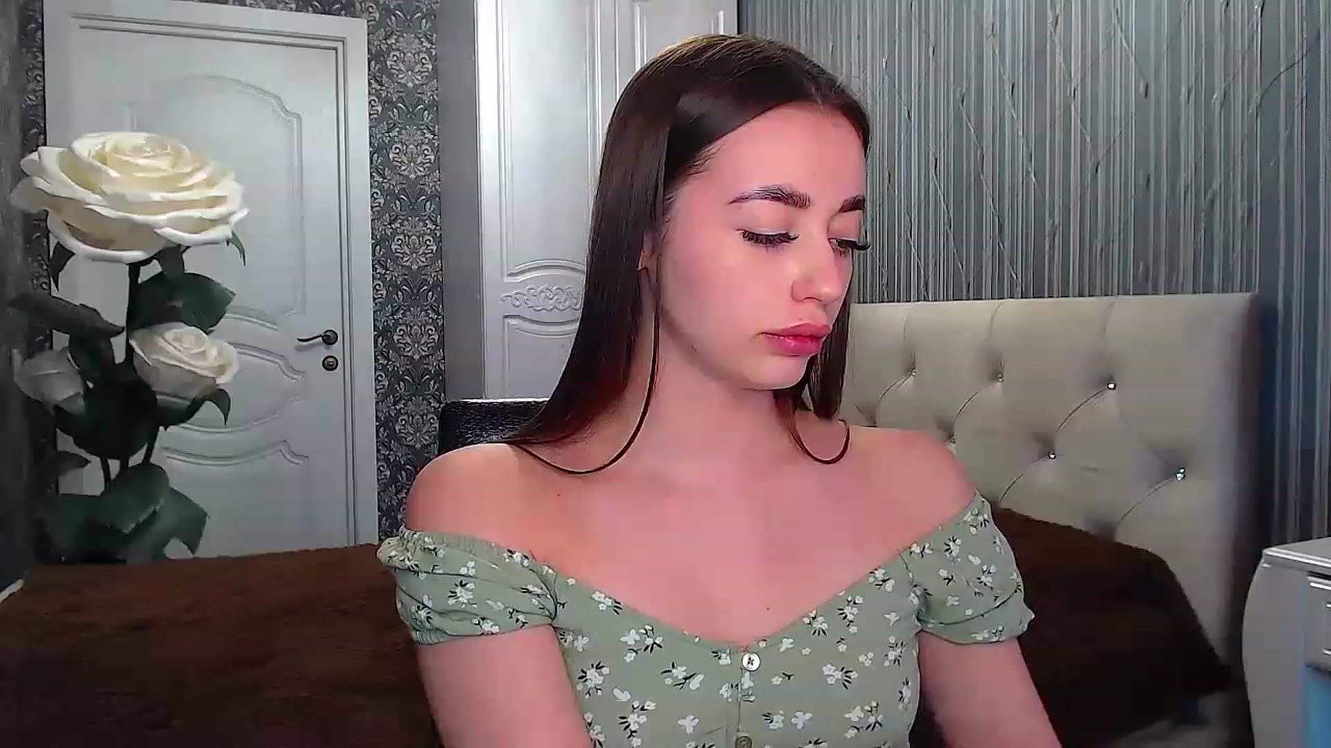 Gallery image thumbnail from EmeraldLilyyy's myfreecams stream on, 02/10/2023, 12:07 image 5 of 20