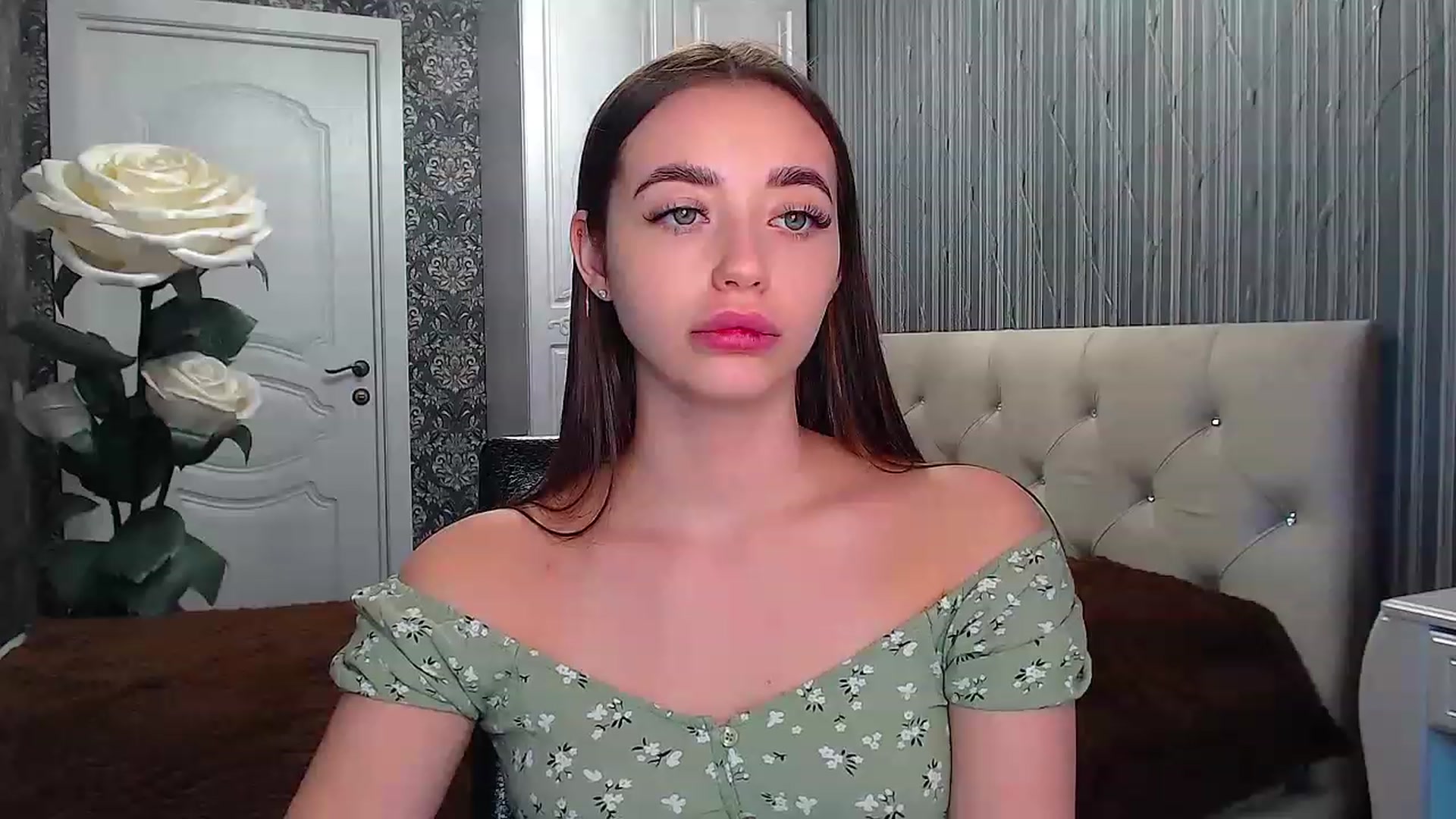 Gallery image thumbnail from EmeraldLilyyy's myfreecams stream on, 02/10/2023, 12:07 image 10 of 20