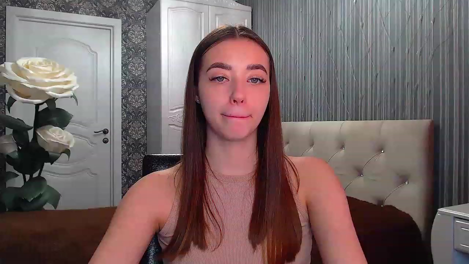 Gallery image thumbnail from EmeraldLilyyy's myfreecams stream on, 02/17/2023, 09:20 image 17 of 20
