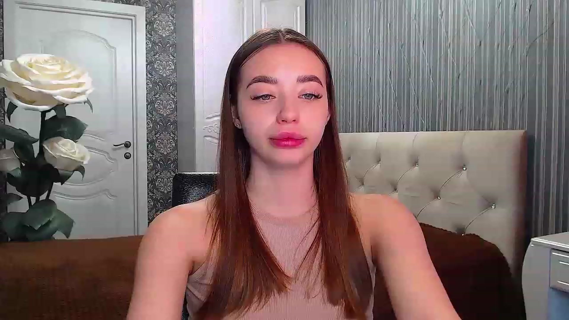 Gallery image thumbnail from EmeraldLilyyy's myfreecams stream on, 02/17/2023, 09:20 image 1 of 20