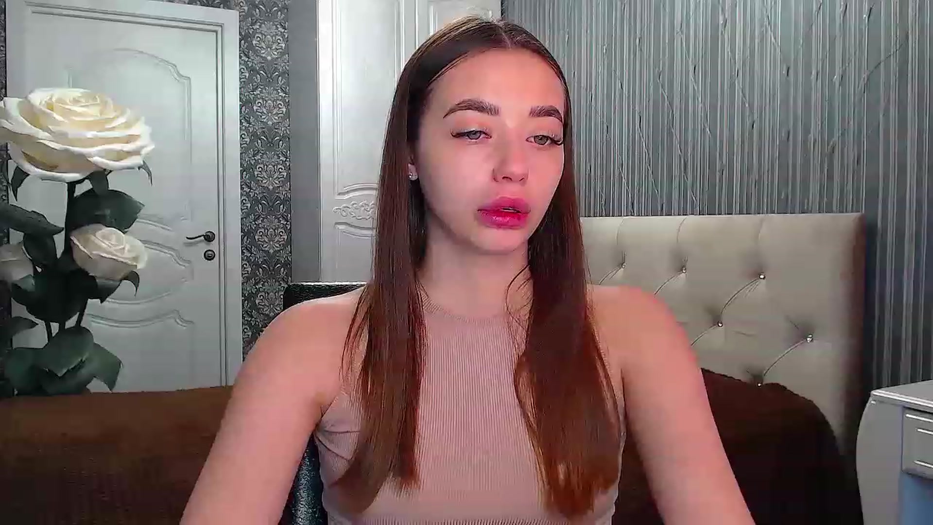 Gallery image thumbnail from EmeraldLilyyy's myfreecams stream on, 02/17/2023, 09:20 image 6 of 20