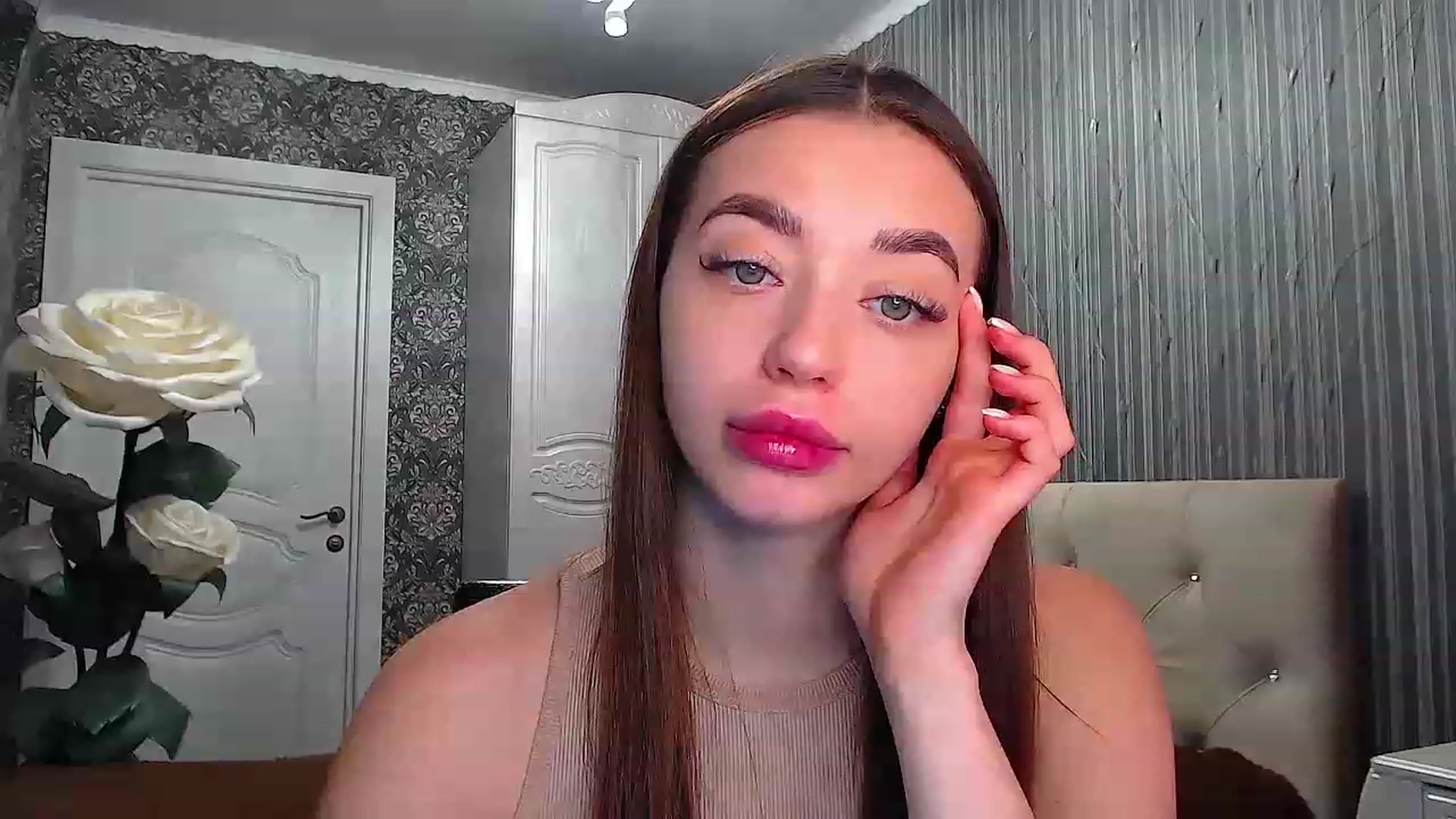 Gallery image thumbnail from EmeraldLilyyy's myfreecams stream on, 02/17/2023, 09:20 image 14 of 20