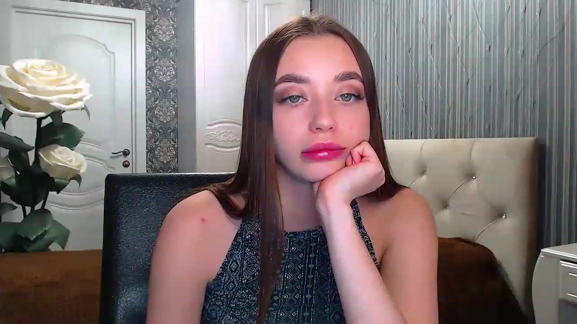 Gallery image thumbnail from EmeraldLilyyy's myfreecams stream on, 02/18/2023, 15:35 image 11 of 20