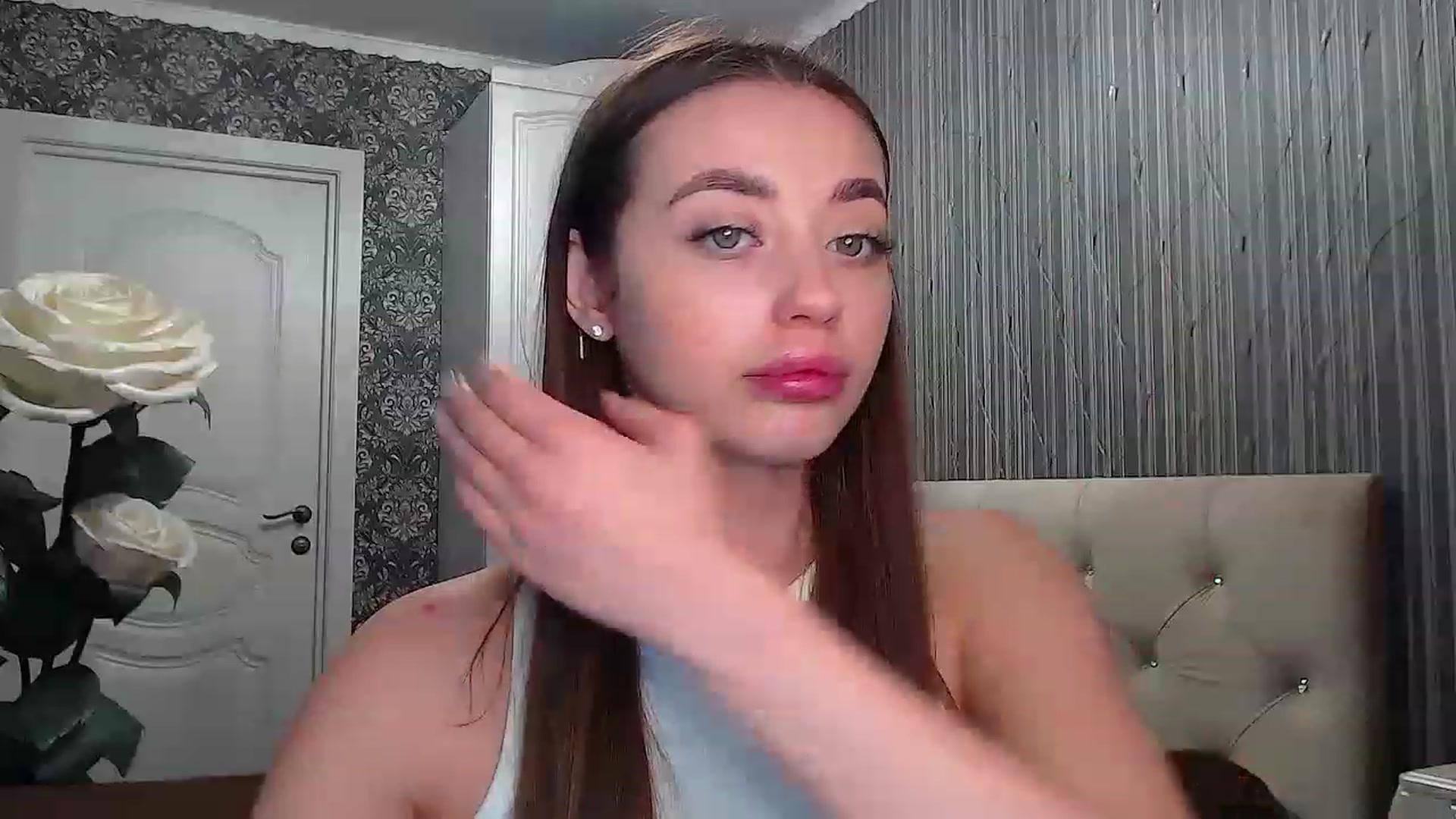 Gallery image thumbnail from EmeraldLilyyy's myfreecams stream on, 02/19/2023, 12:07 image 19 of 20