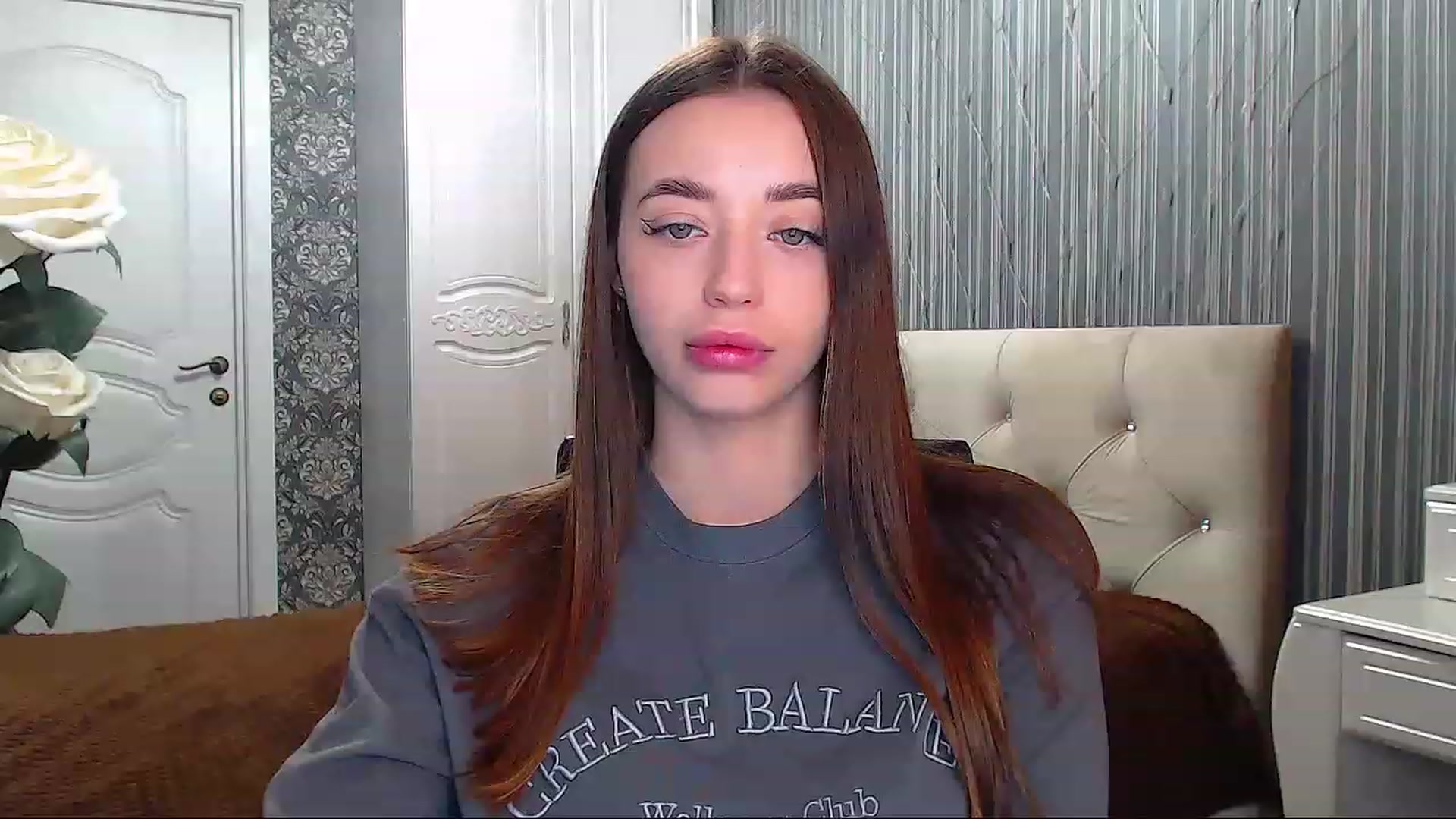Gallery image thumbnail from EmeraldLilyyy's myfreecams stream on, 02/22/2023, 09:40 image 4 of 20