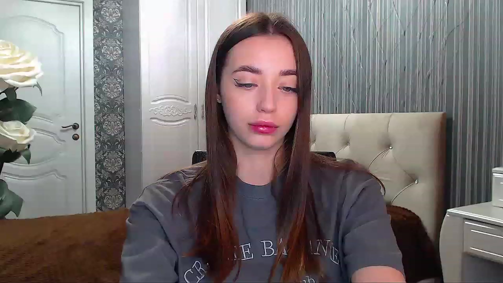 Gallery image thumbnail from EmeraldLilyyy's myfreecams stream on, 02/22/2023, 09:40 image 2 of 20