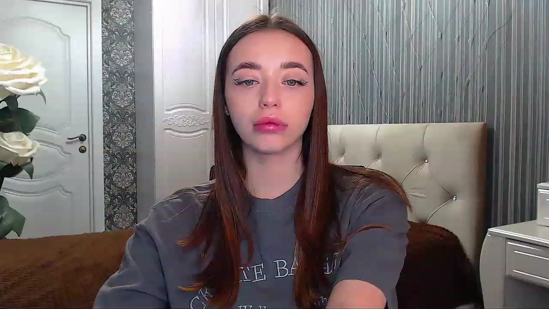 Gallery image thumbnail from EmeraldLilyyy's myfreecams stream on, 02/22/2023, 09:40 image 8 of 20