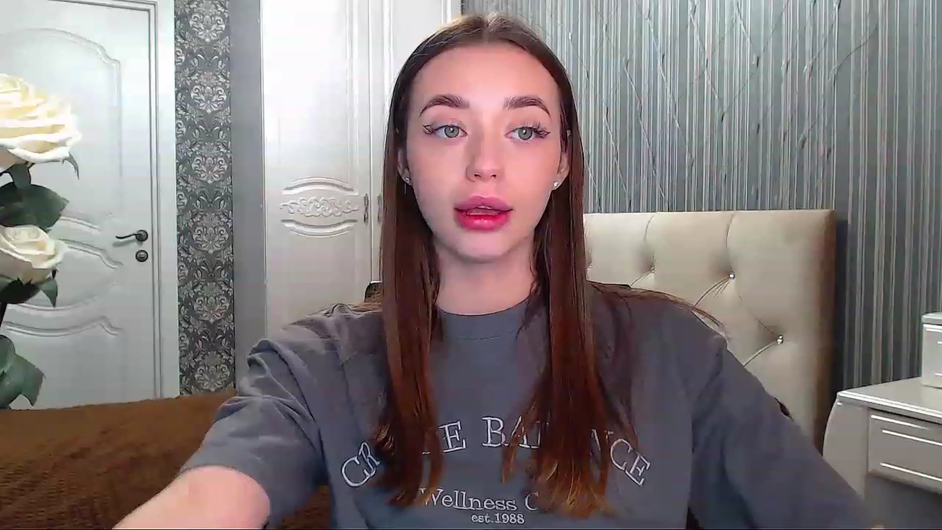 Gallery image thumbnail from EmeraldLilyyy's myfreecams stream on, 02/22/2023, 09:40 image 17 of 20