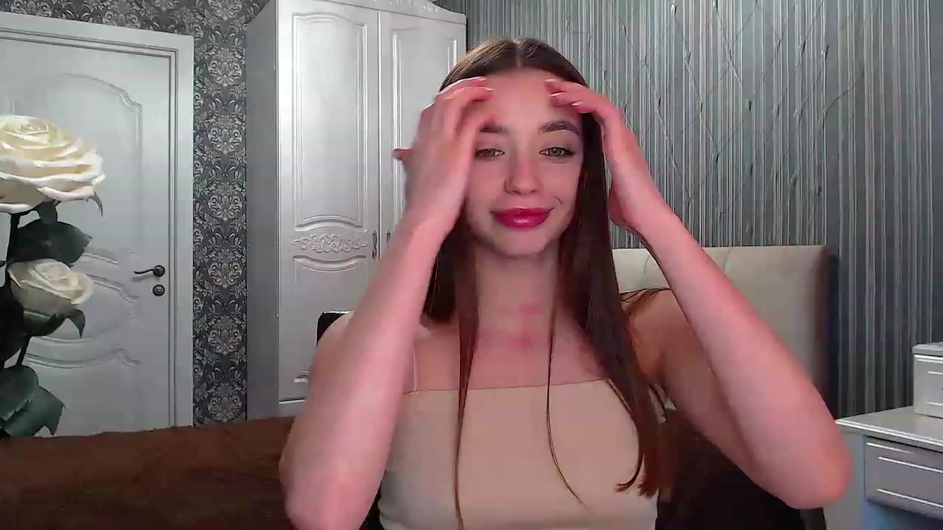 Gallery image thumbnail from EmeraldLilyyy's myfreecams stream on, 02/26/2023, 11:35 image 13 of 20