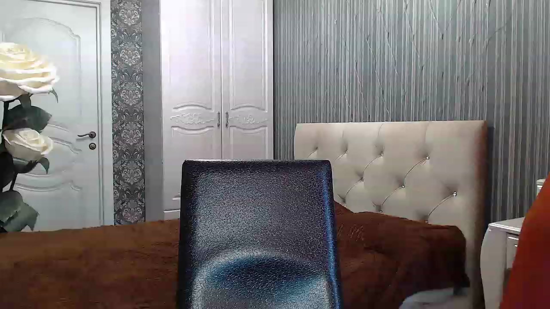 Gallery image thumbnail from EmeraldLilyyy's myfreecams stream on, 02/26/2023, 11:35 image 7 of 20