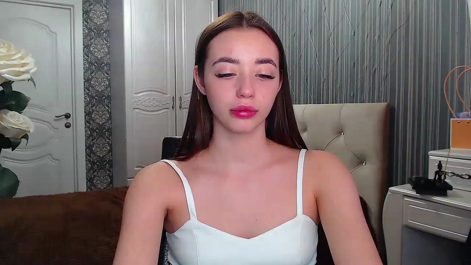 Gallery image thumbnail from EmeraldLilyyy's myfreecams stream on, 03/06/2023, 12:19 image 3 of 20