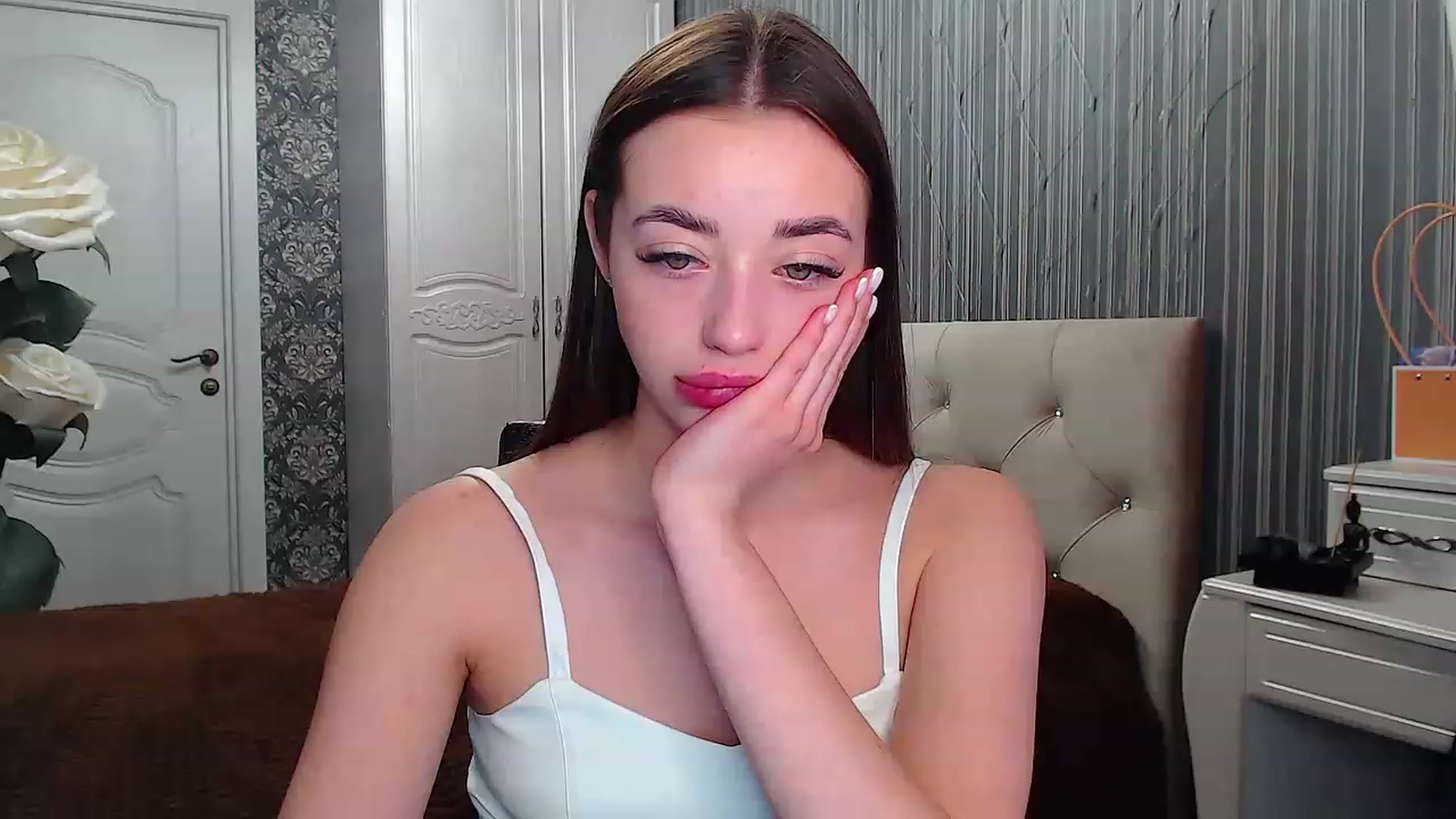 Gallery image thumbnail from EmeraldLilyyy's myfreecams stream on, 03/06/2023, 12:19 image 2 of 20