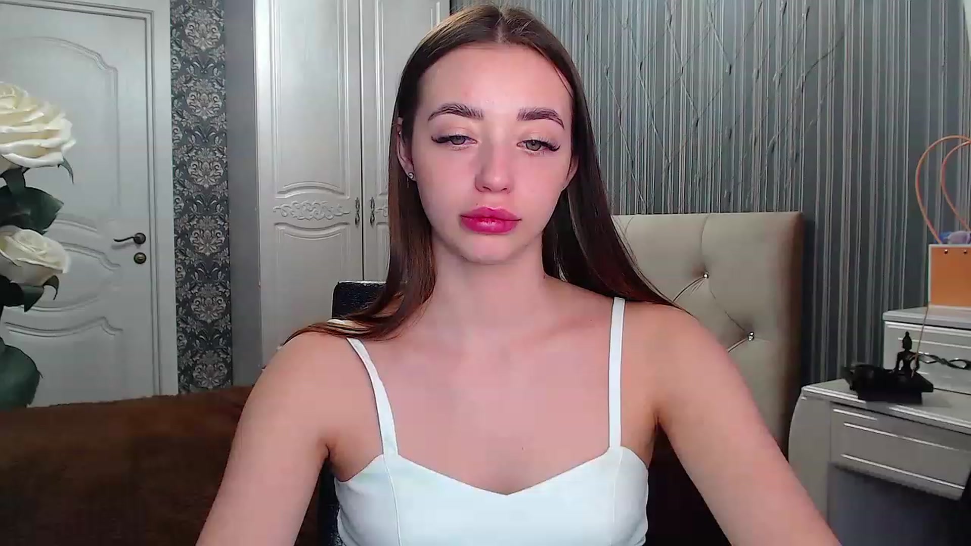 Gallery image thumbnail from EmeraldLilyyy's myfreecams stream on, 03/06/2023, 12:19 image 4 of 20