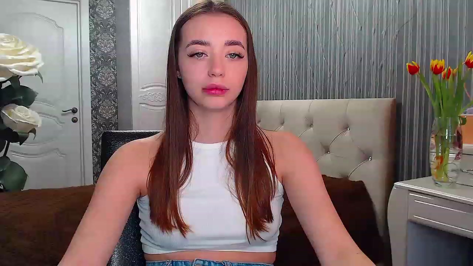 Gallery image thumbnail from EmeraldLilyyy's myfreecams stream on, 03/08/2023, 10:10 image 14 of 20