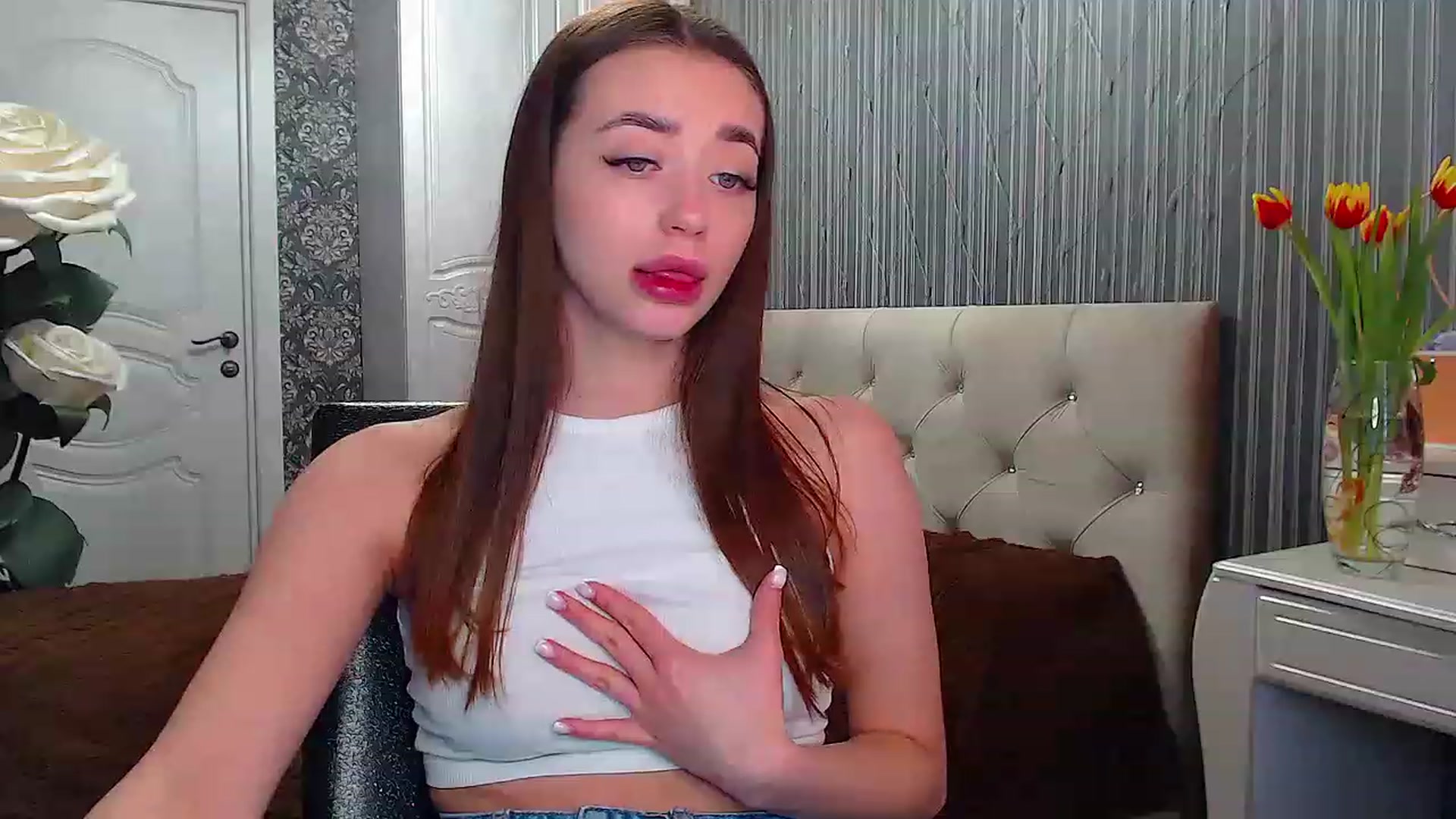 Gallery image thumbnail from EmeraldLilyyy's myfreecams stream on, 03/08/2023, 10:10 image 11 of 20