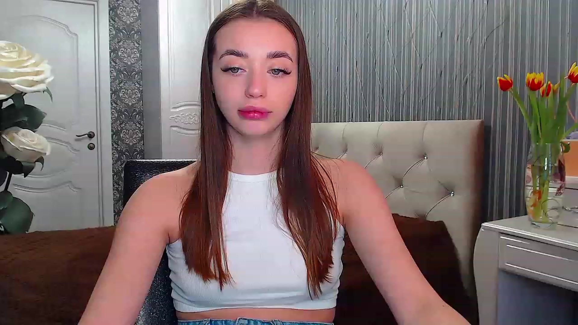 Gallery image thumbnail from EmeraldLilyyy's myfreecams stream on, 03/08/2023, 10:10 image 12 of 20